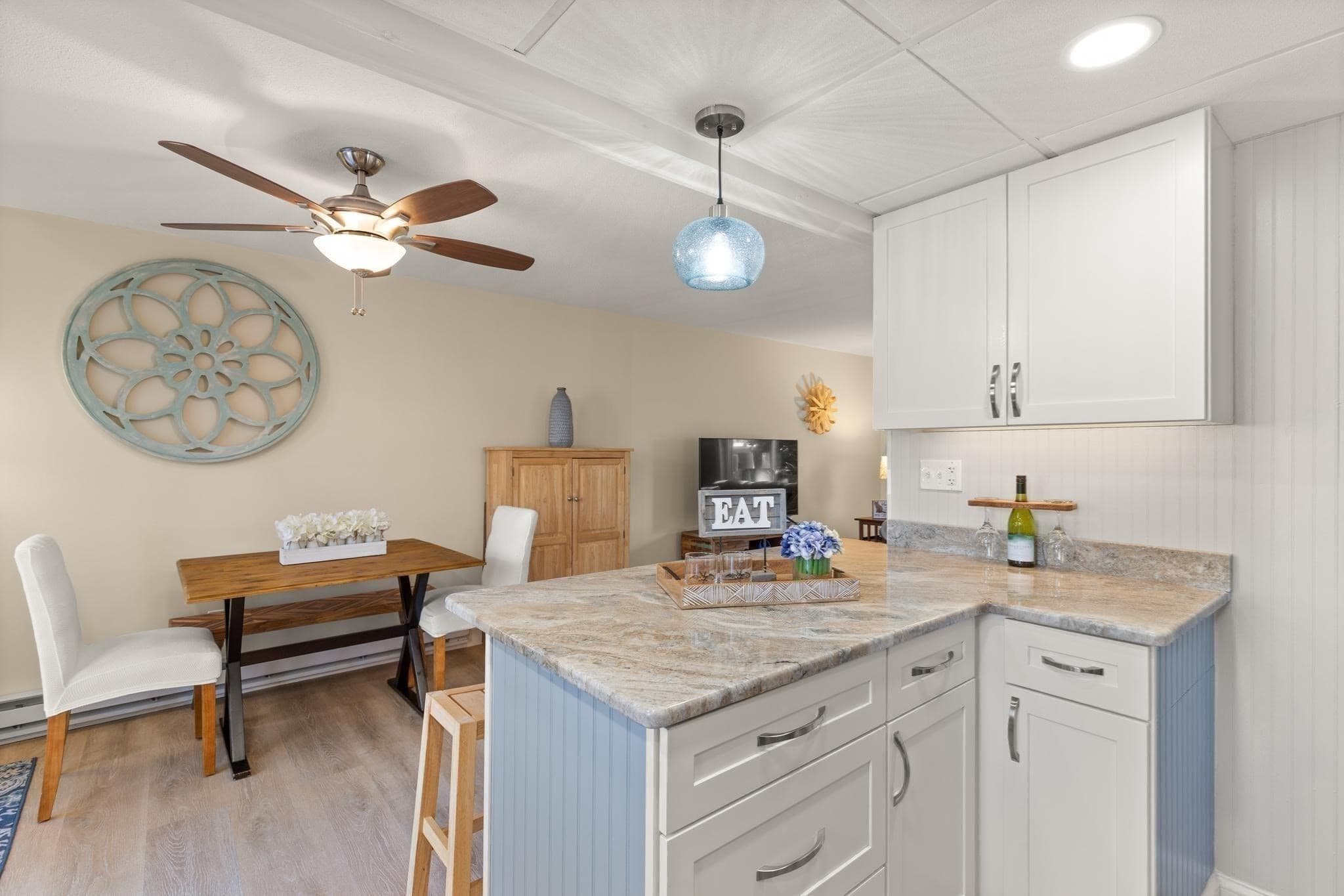 Condominium at 244 18th St # 3, Dracut MA 01826, photo 9 of 20