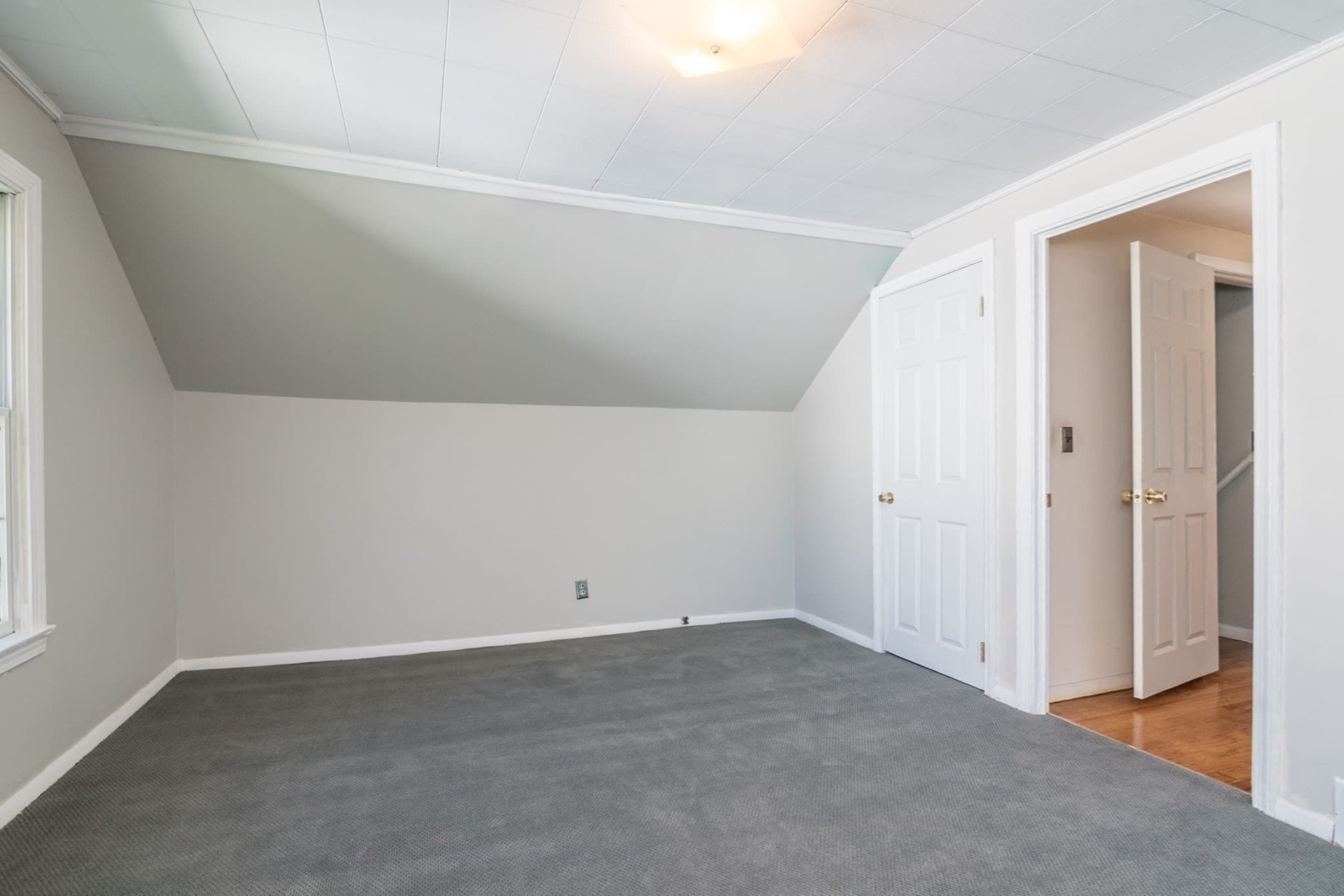 Single Family Residence at 115 Wolcott Avenue, West Springfield MA 01089, photo 23 of 36