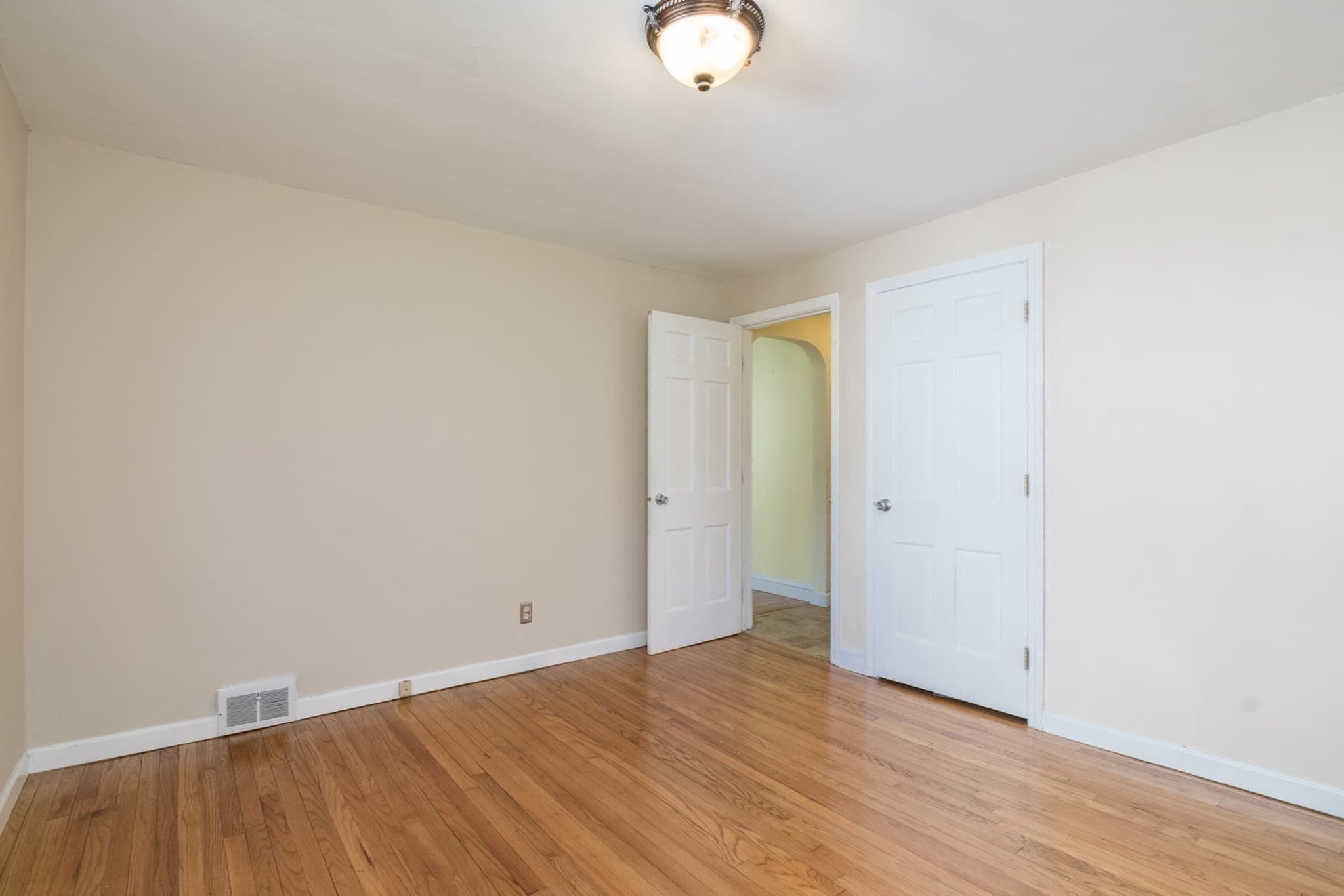 Single Family Residence at 115 Wolcott Avenue, West Springfield MA 01089, photo 20 of 36