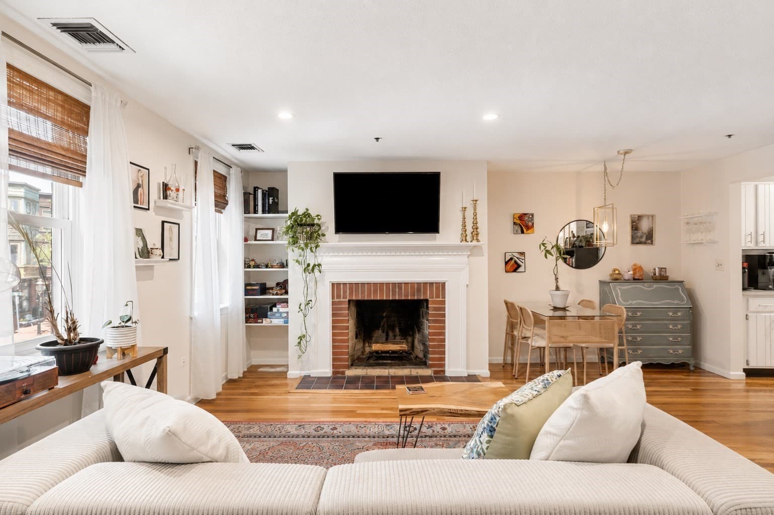 Condominium at 15 Main Street # B, Boston MA 02129, photo 4 of 11