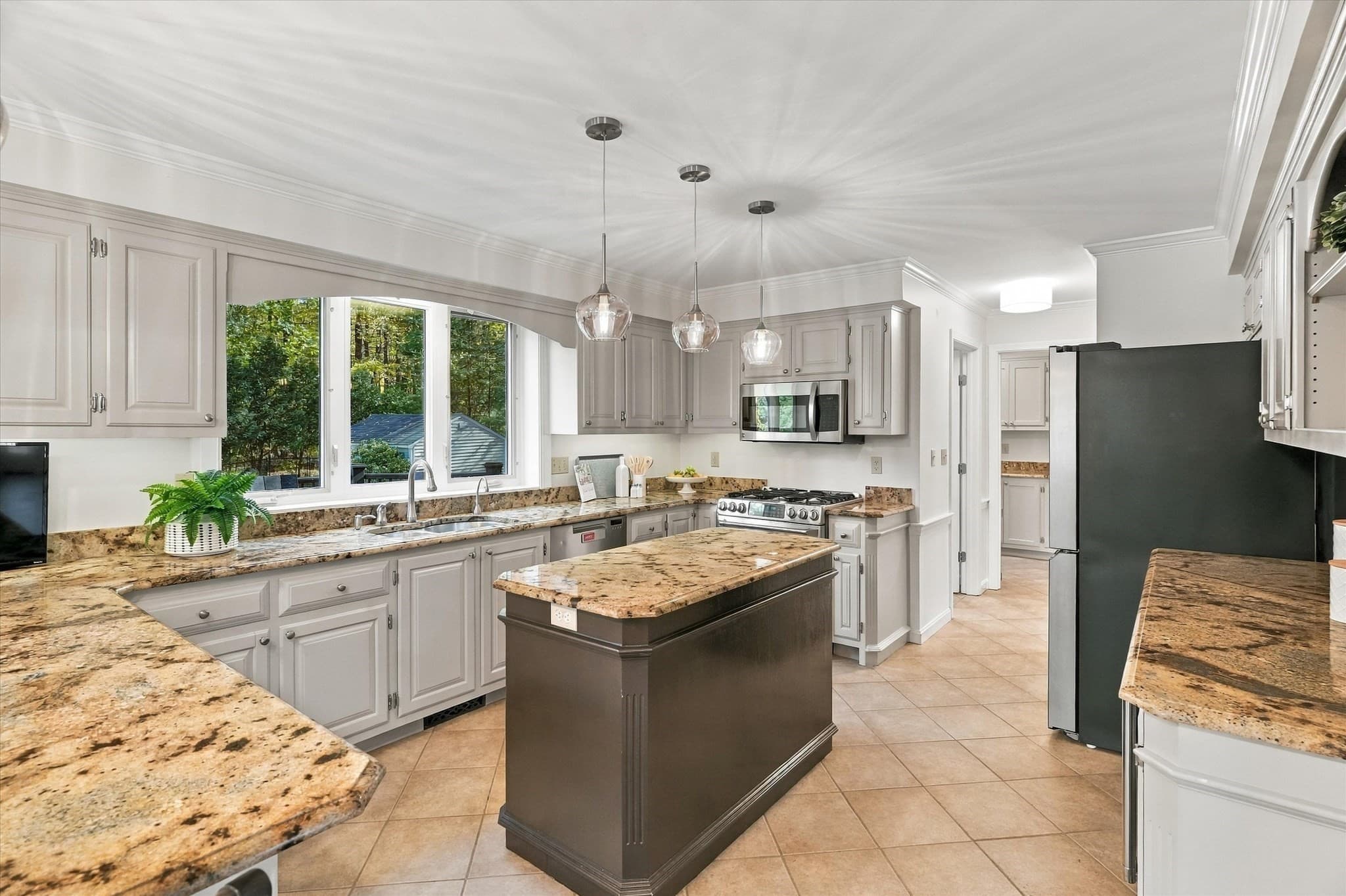 Single Family Residence at 7 Country Lake Road, Methuen MA 01844, photo 10 of 42