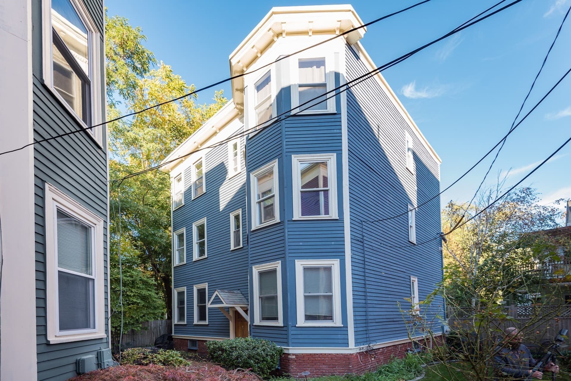 16-1/2 Magnolia Ave # 2, Cambridge MA 02138