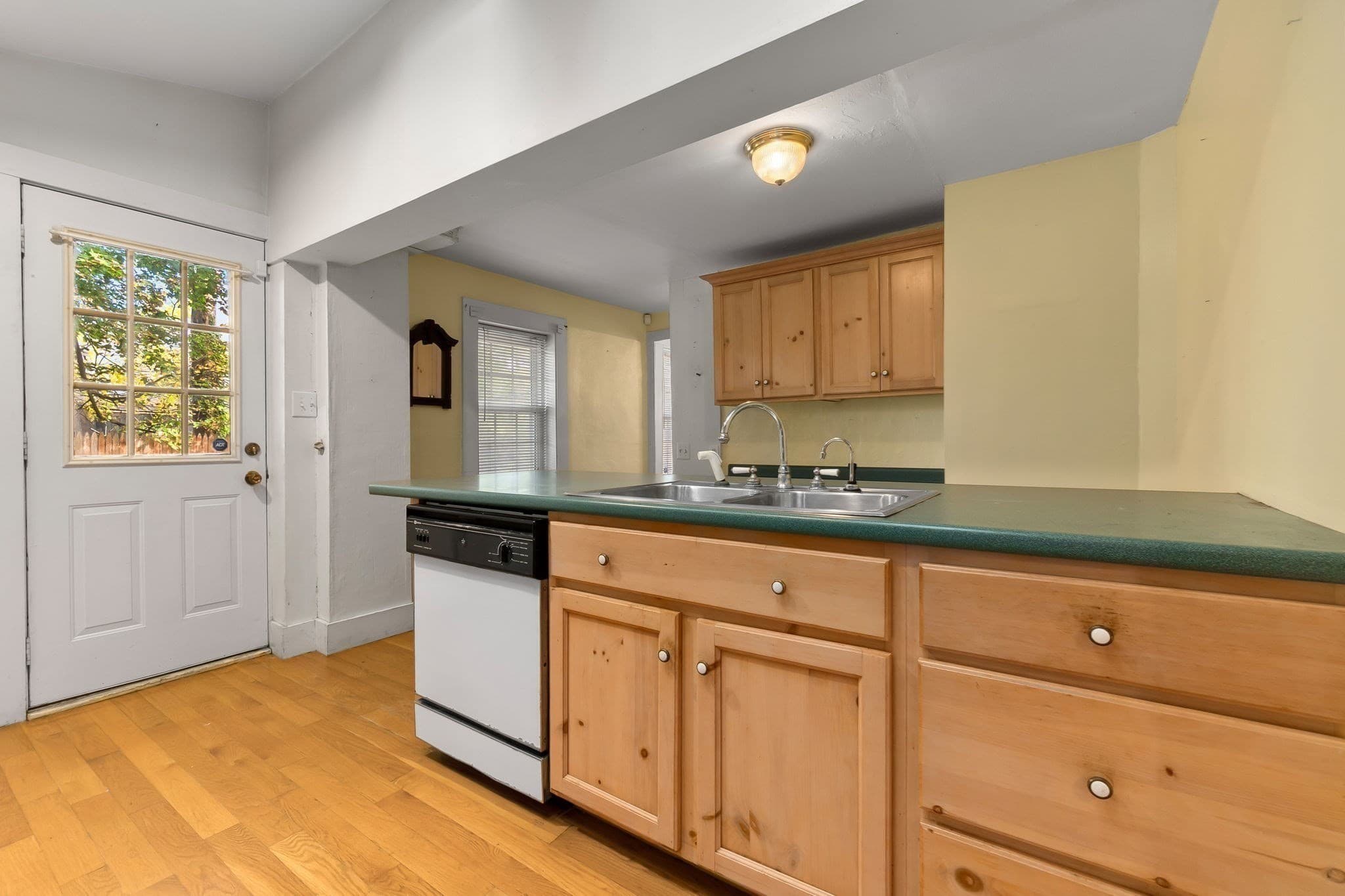Single Family Residence at 54 Buffum Street, Salem MA 01970, photo 16 of 28