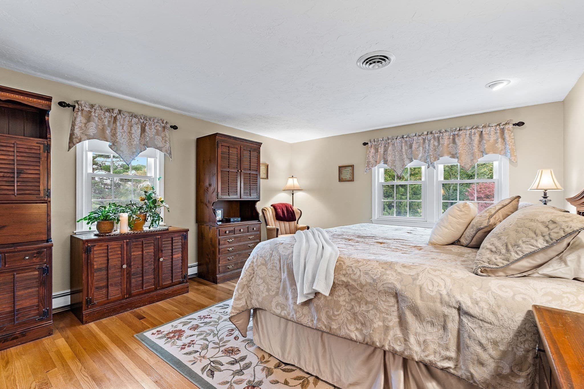 Single Family Residence at 1 Indian Meadow Drive, Northborough MA 01532, photo 20 of 42