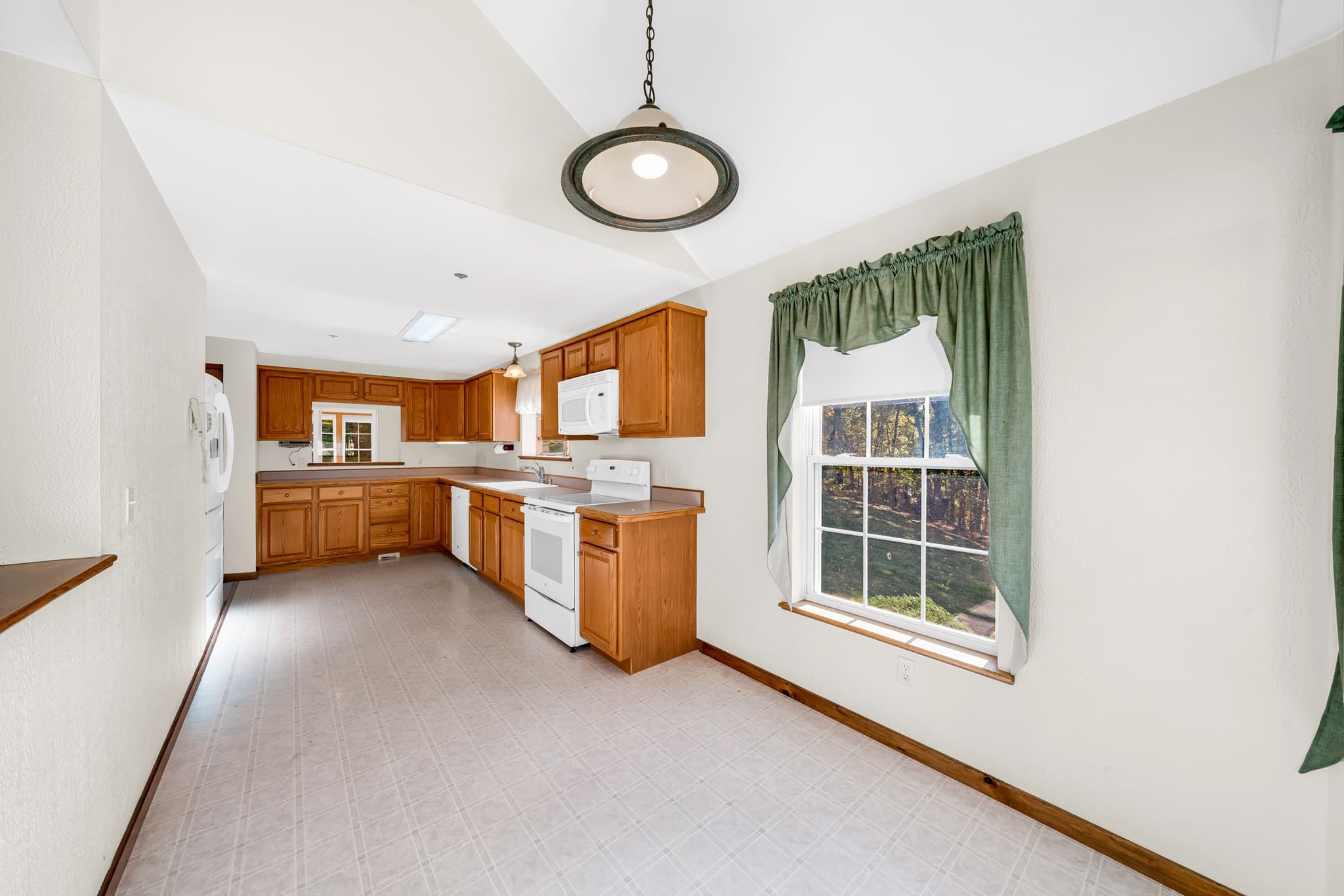 Condominium at 25 Centerview Rd # 25, Atkinson NH 03811, photo 15 of 27