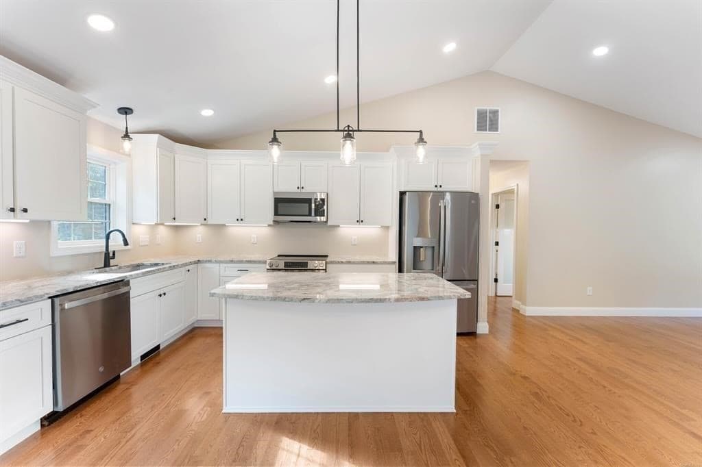 Single Family Residence at 83 Grand View Terrace, Brooklyn CT 06234, photo 12 of 38
