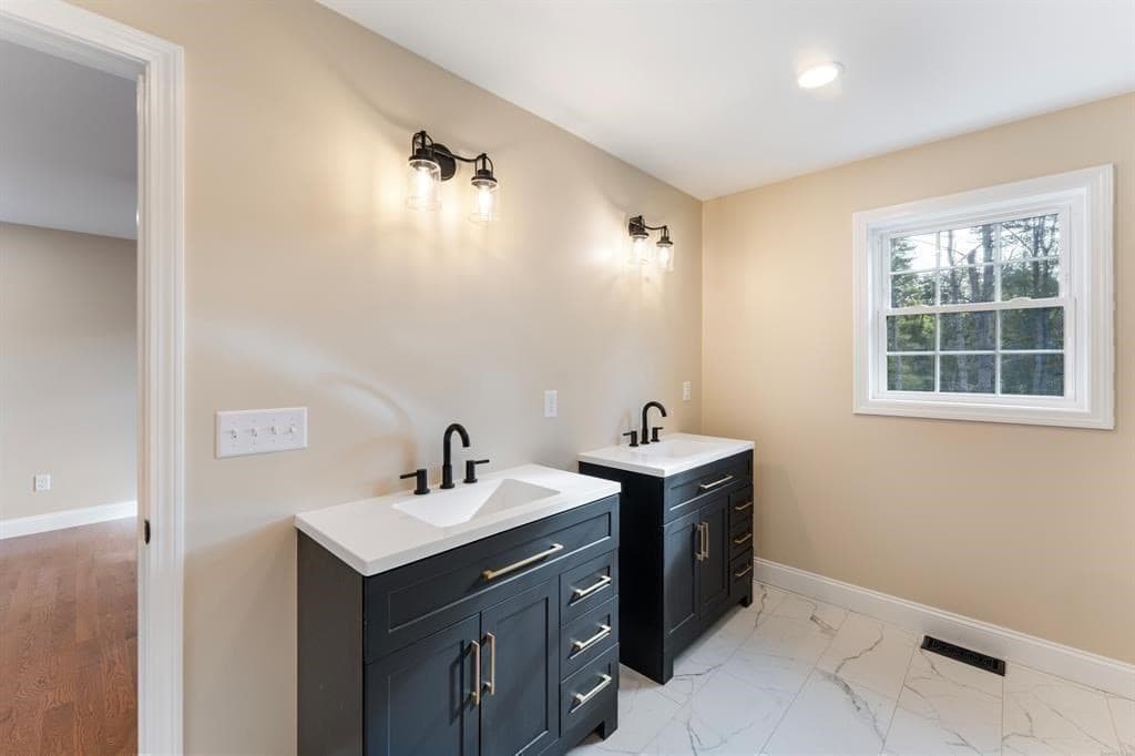 Single Family Residence at 83 Grand View Terrace, Brooklyn CT 06234, photo 22 of 38