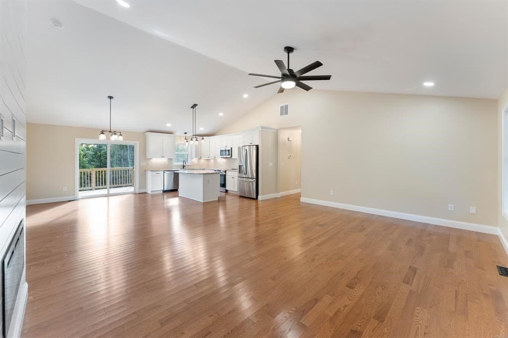 Single Family Residence at 83 Grand View Terrace, Brooklyn CT 06234, photo 11 of 38