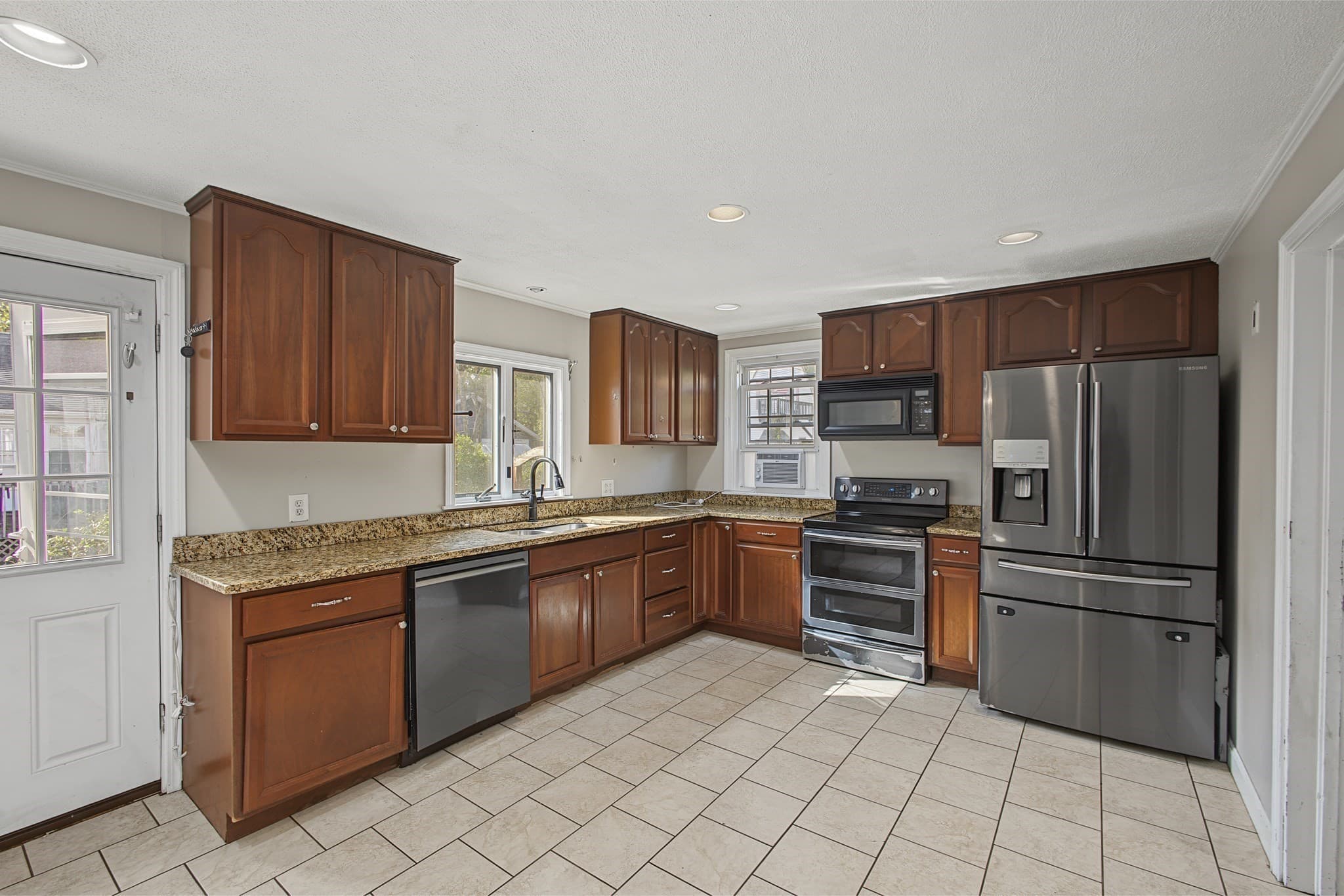 Single Family Residence at 24 Foley St, Attleboro MA 02703, photo 4 of 22
