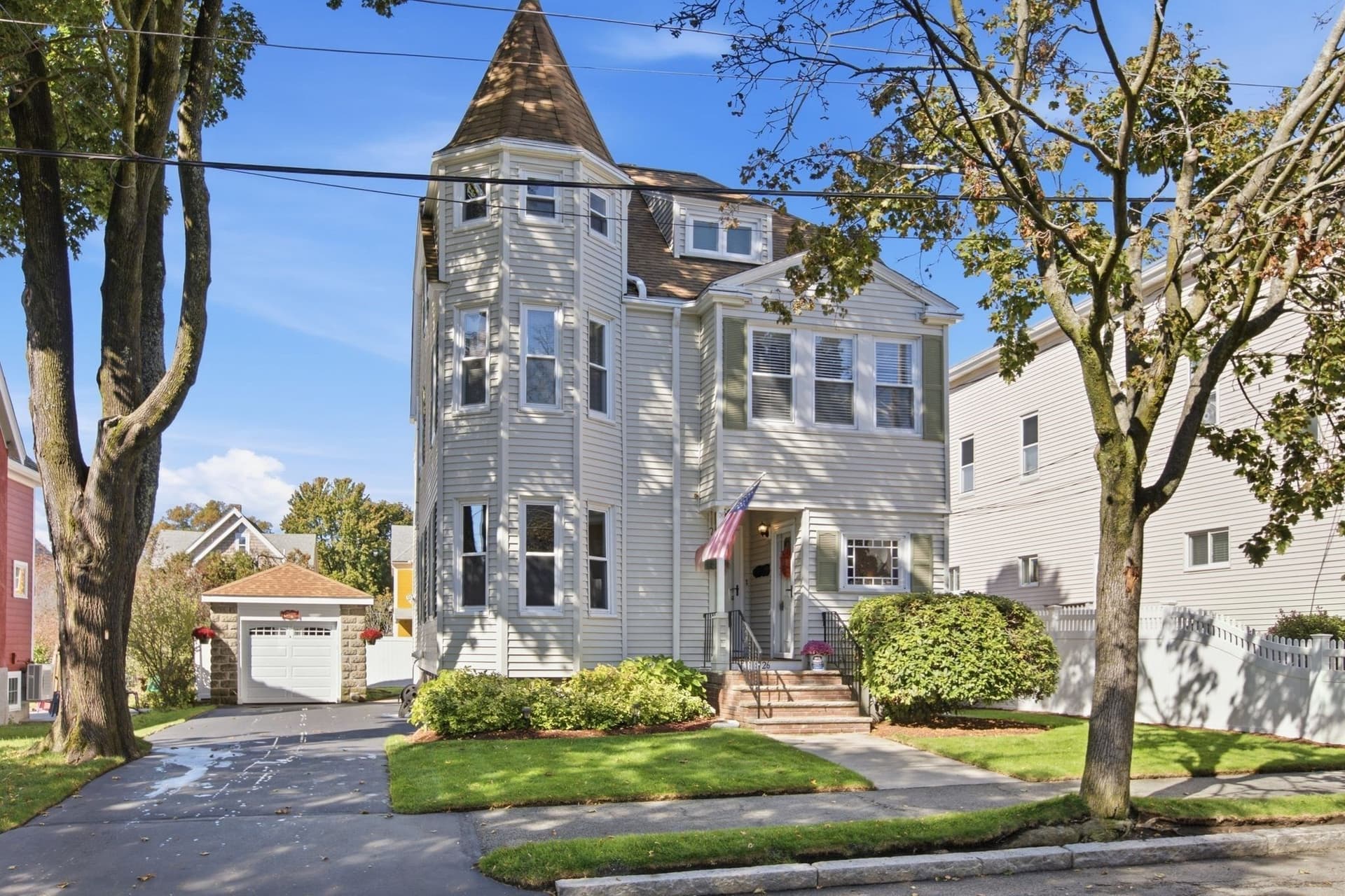 26 Tappan St, Melrose MA 02176