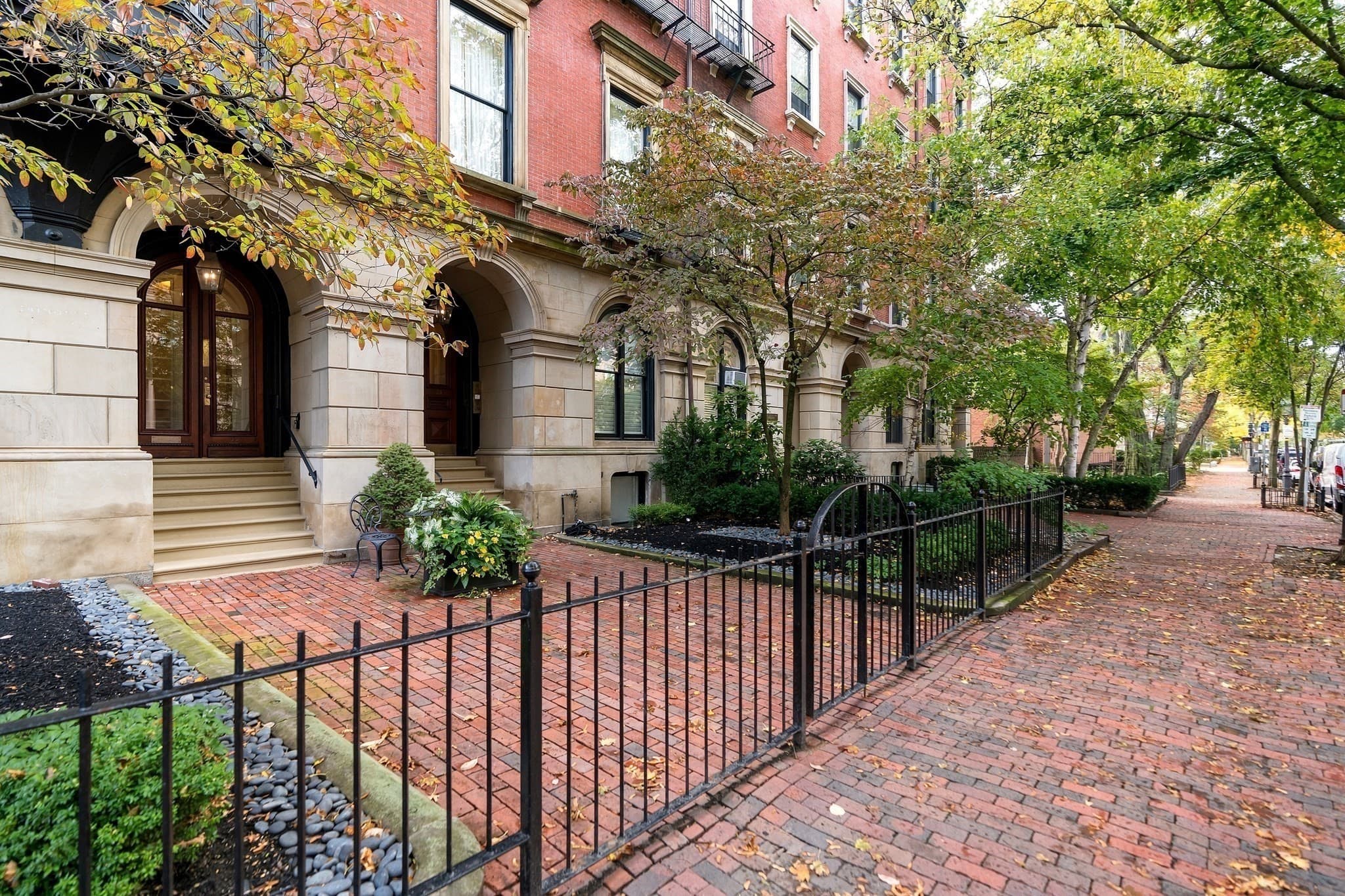 Condominium at 24 Marlborough St # 6, Boston MA 02116, photo 36 of 38