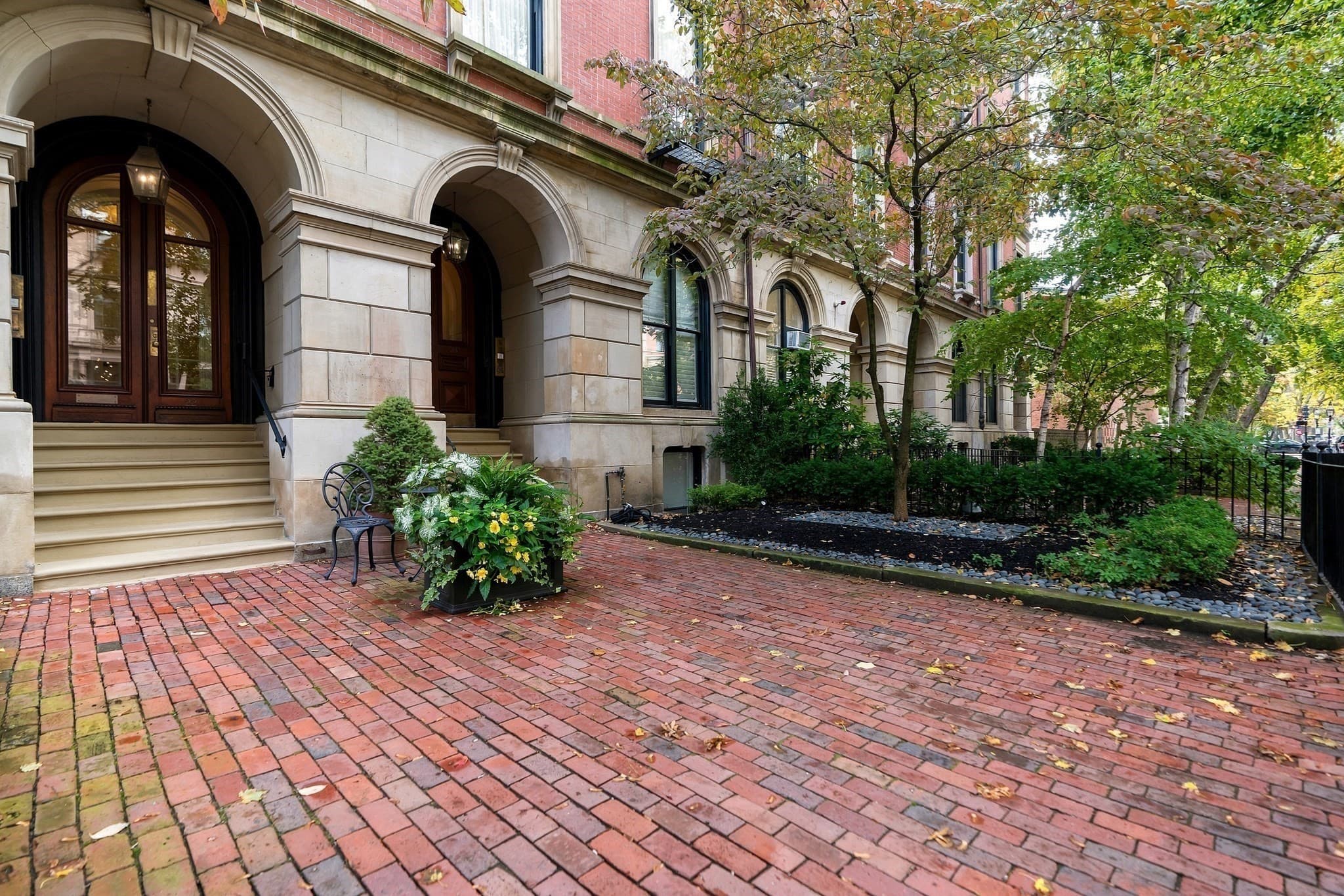 Condominium at 24 Marlborough St # 6, Boston MA 02116, photo 33 of 38