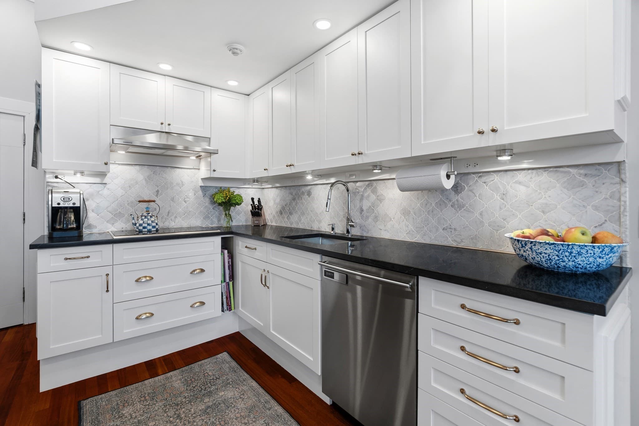 Condominium at 24 Marlborough St # 6, Boston MA 02116, photo 14 of 38