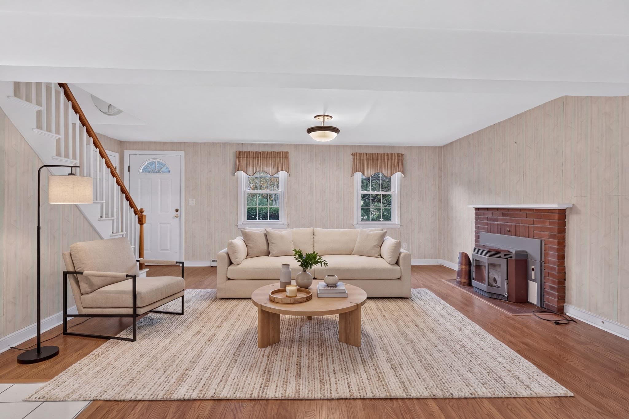 Single Family Residence at 188 North Street, Foxboro MA 02035, photo 3 of 17