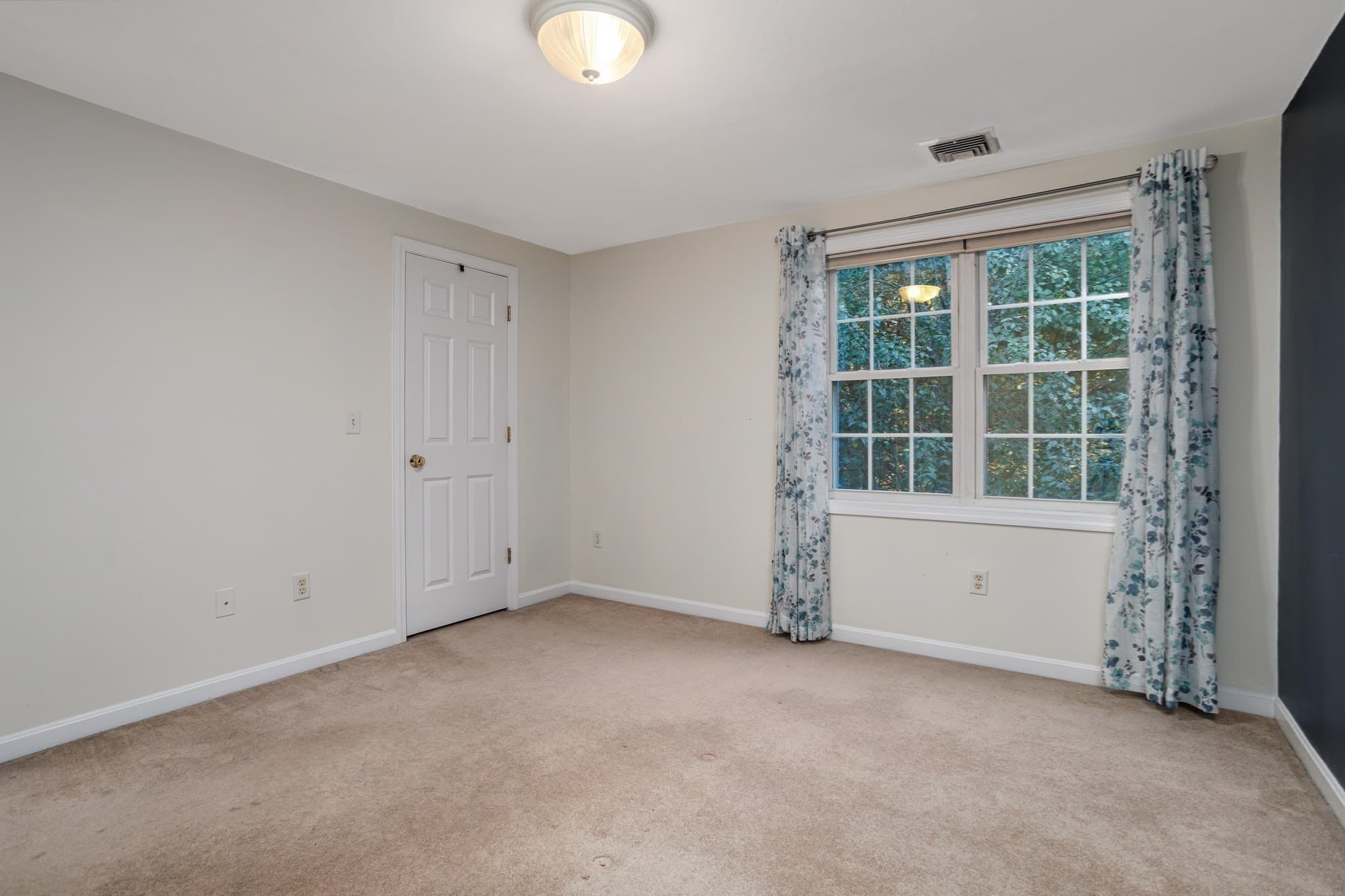 Condominium at 7 Patriots Way # D, Sterling MA 01564, photo 23 of 36