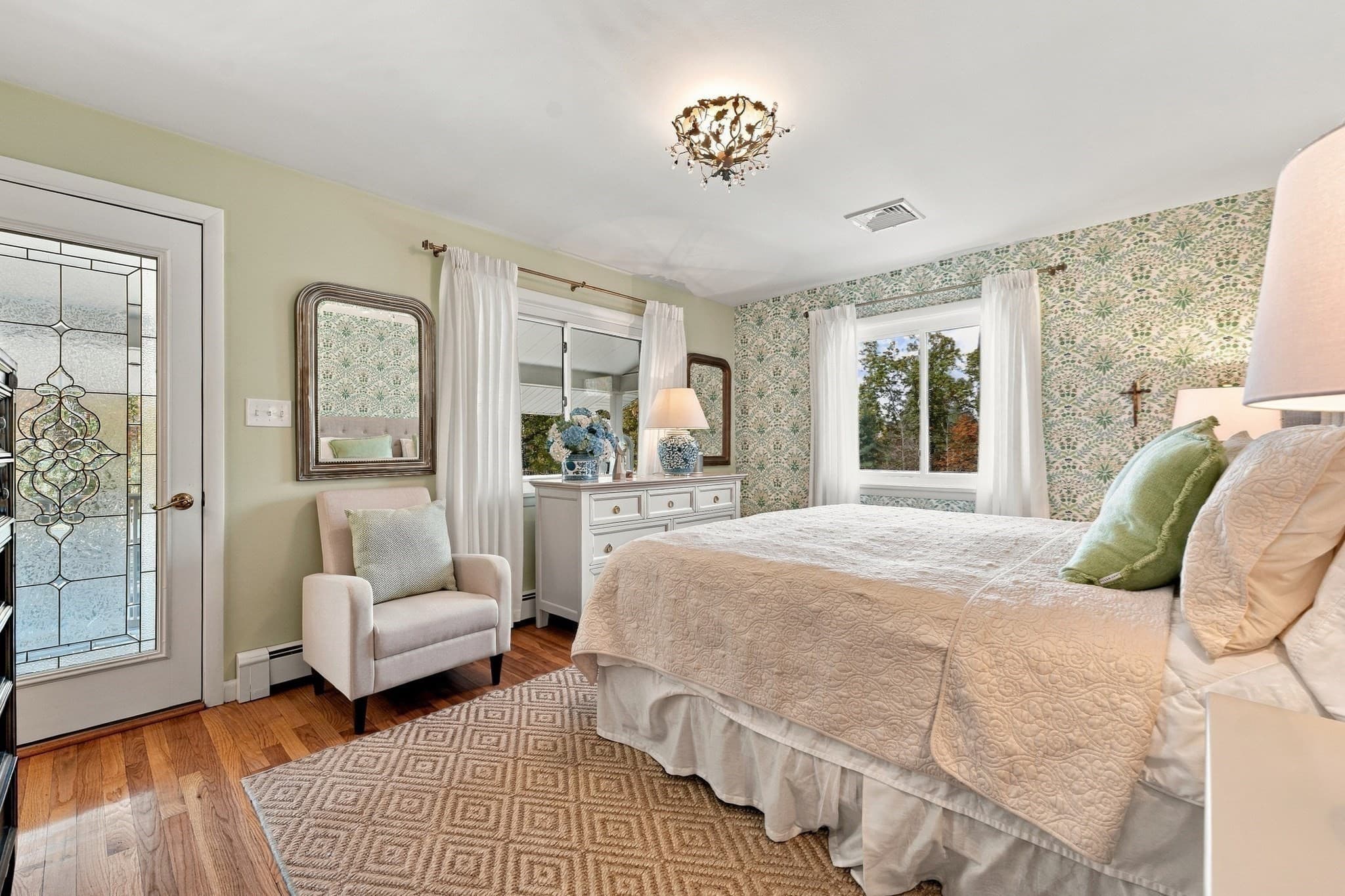 Single Family Residence at 291 Morris St, Southbridge MA 01550, photo 14 of 42