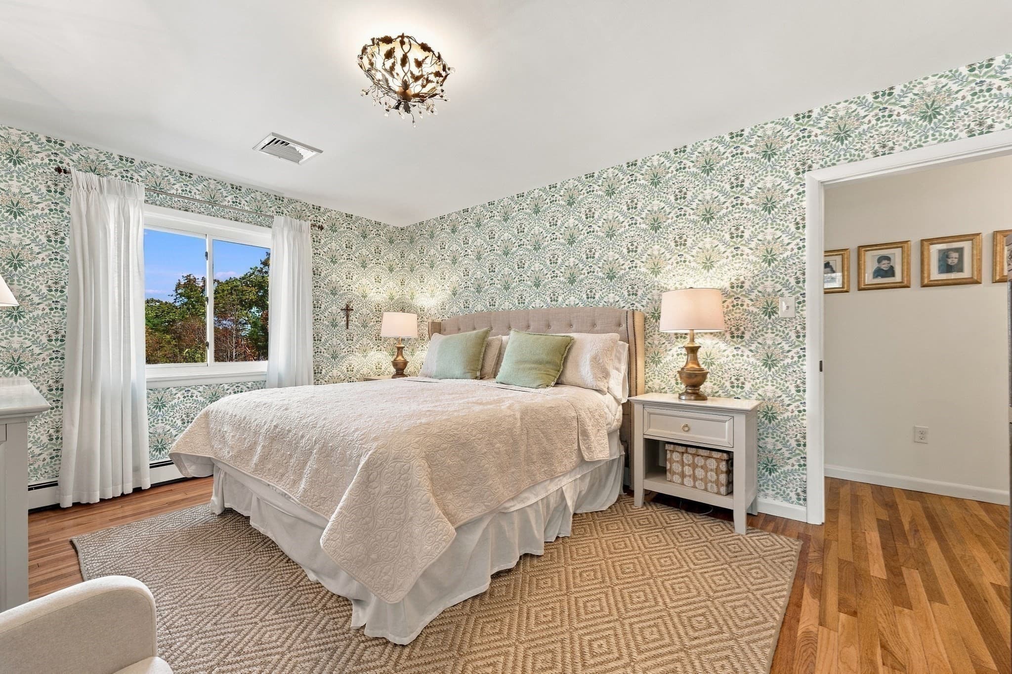 Single Family Residence at 291 Morris St, Southbridge MA 01550, photo 15 of 42
