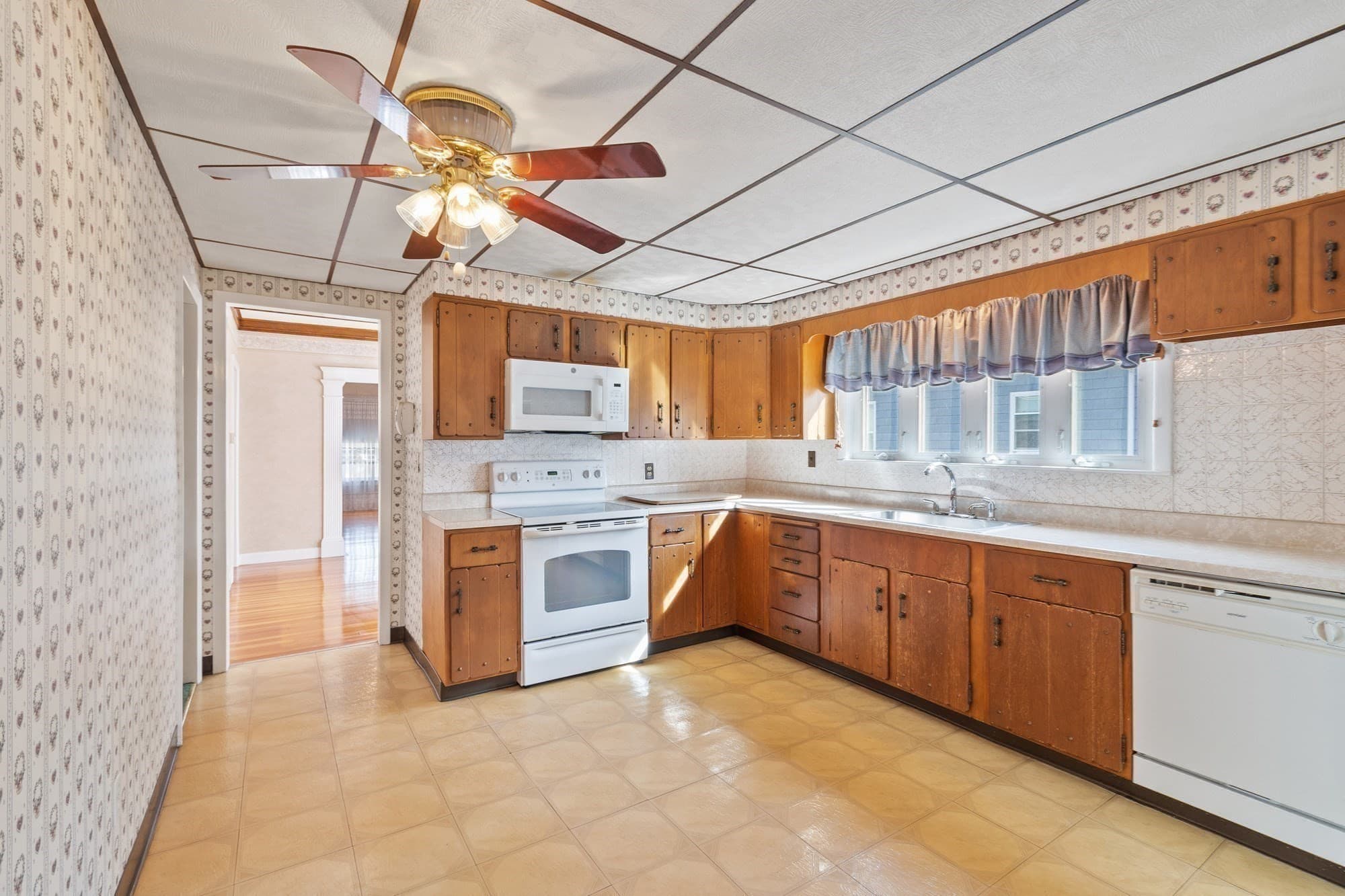 Multi Family at 12-14 Marshall Street, Medford MA 02155, photo 12 of 40