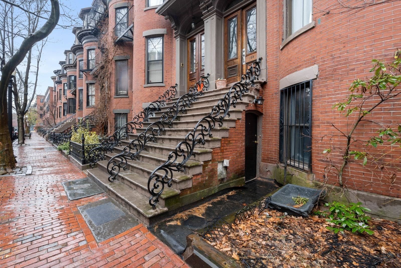 Apartment at 182 West Brookline Street # 1, Boston MA 02118, photo 10 of 12