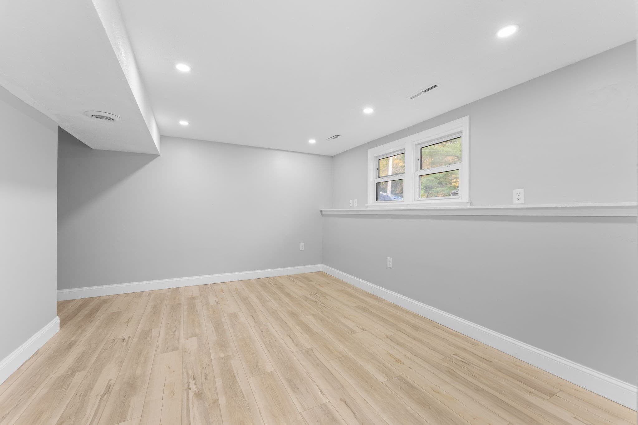 Single Family Residence at 124 Auburn St, Whitman MA 02382, photo 17 of 24