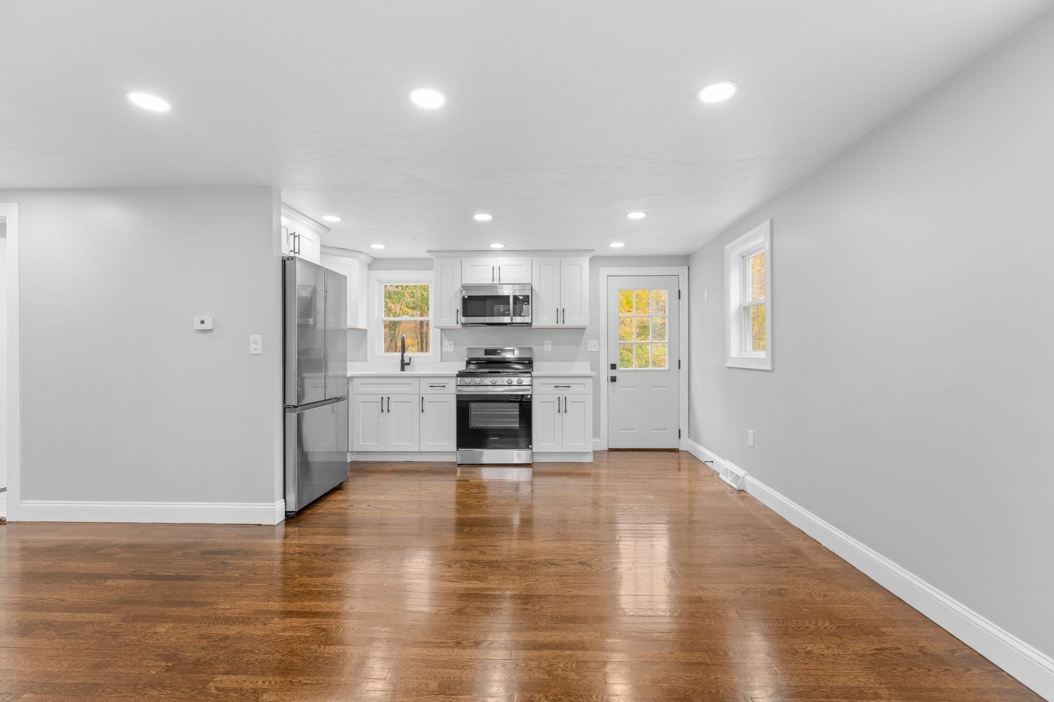 Single Family Residence at 124 Auburn St, Whitman MA 02382, photo 9 of 24