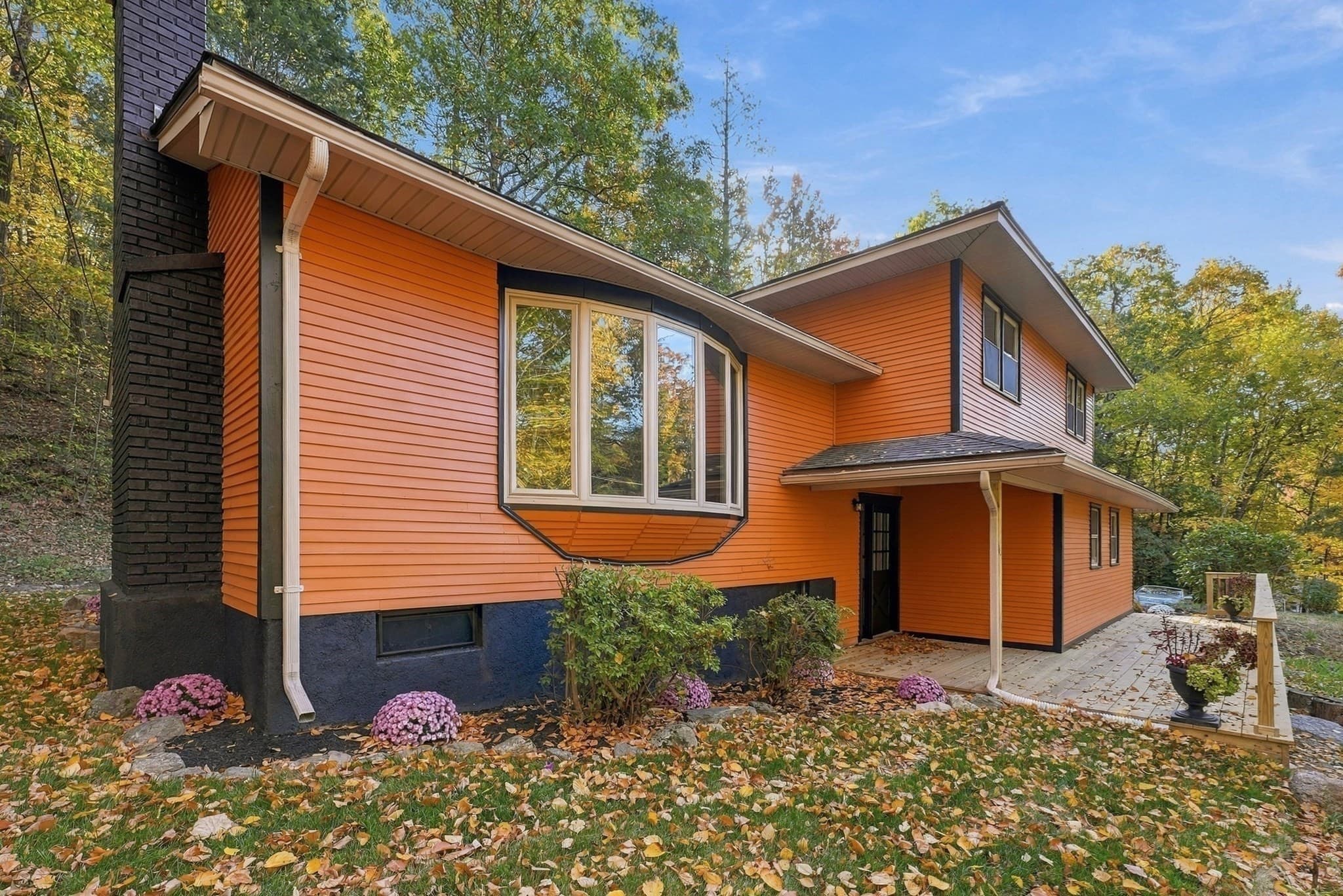 Single Family Residence at 1273 General Knox Rd, Russell MA 01071, photo 3 of 42