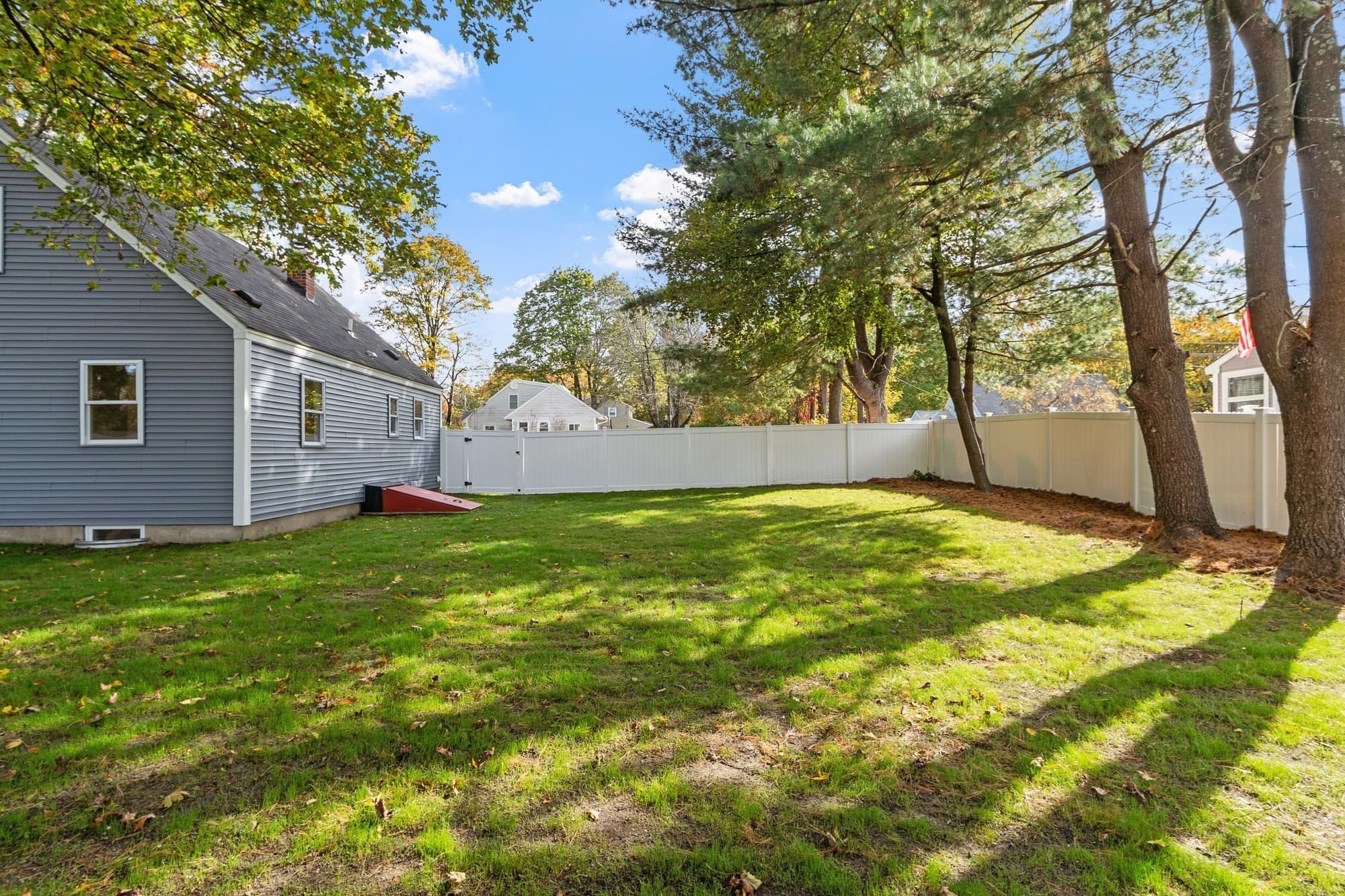 Single Family Residence at 143 Foster Road, Tewksbury MA 01876, photo 8 of 34