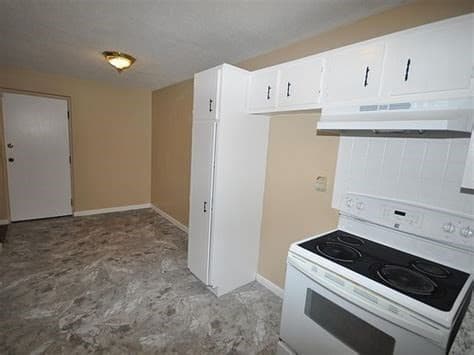 Condominium at 131 Mellen Street # 2A, Framingham MA 01702, photo 3 of 9