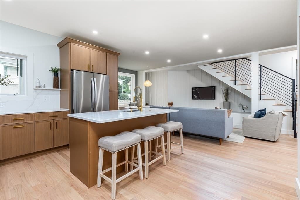 Condominium at 28 Thornton Park # B, Winthrop MA 02152, photo 13 of 23