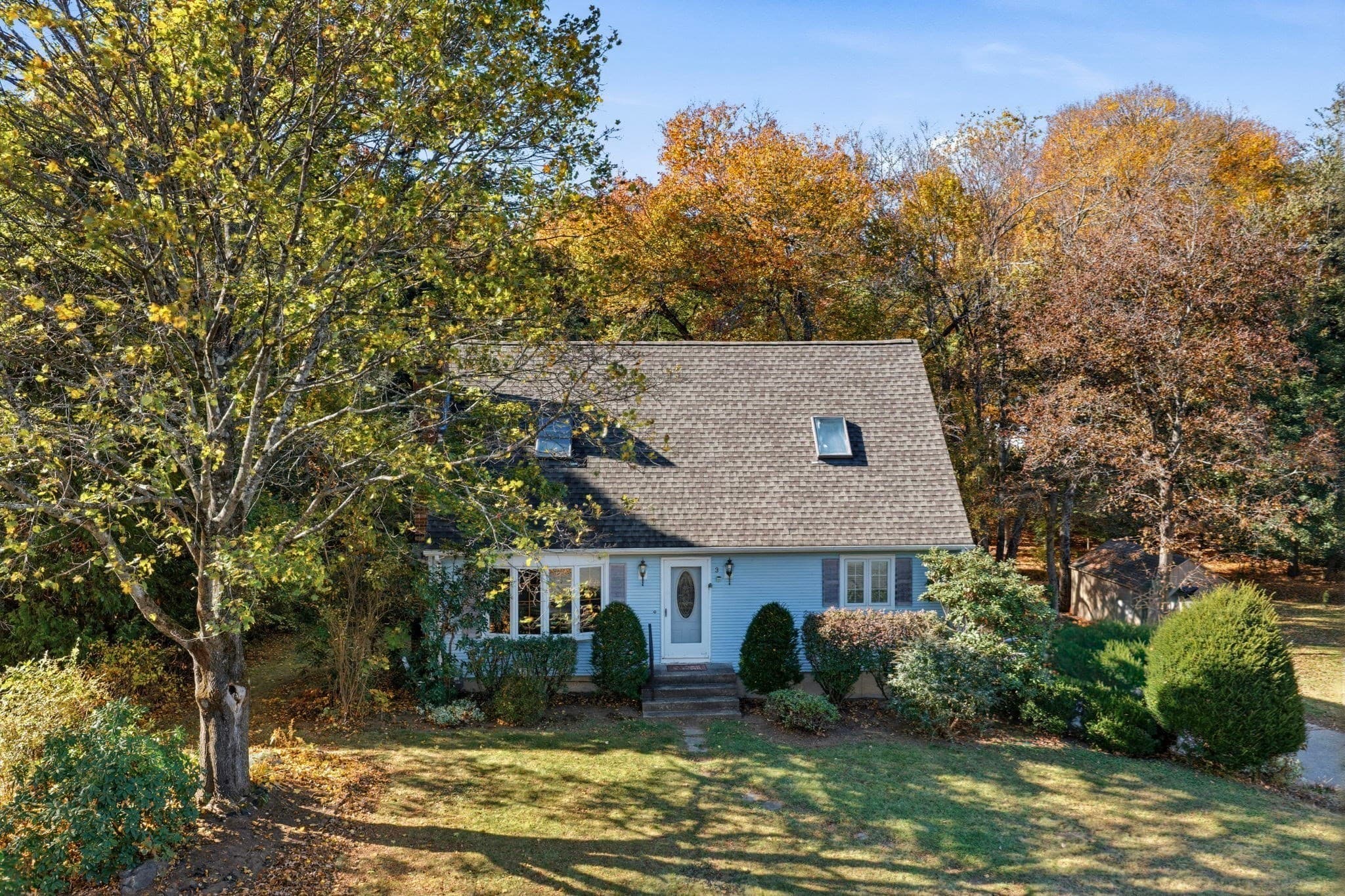 Single Family Residence at 3 Matthew Drive, Easthampton MA 01027, photo 2 of 32
