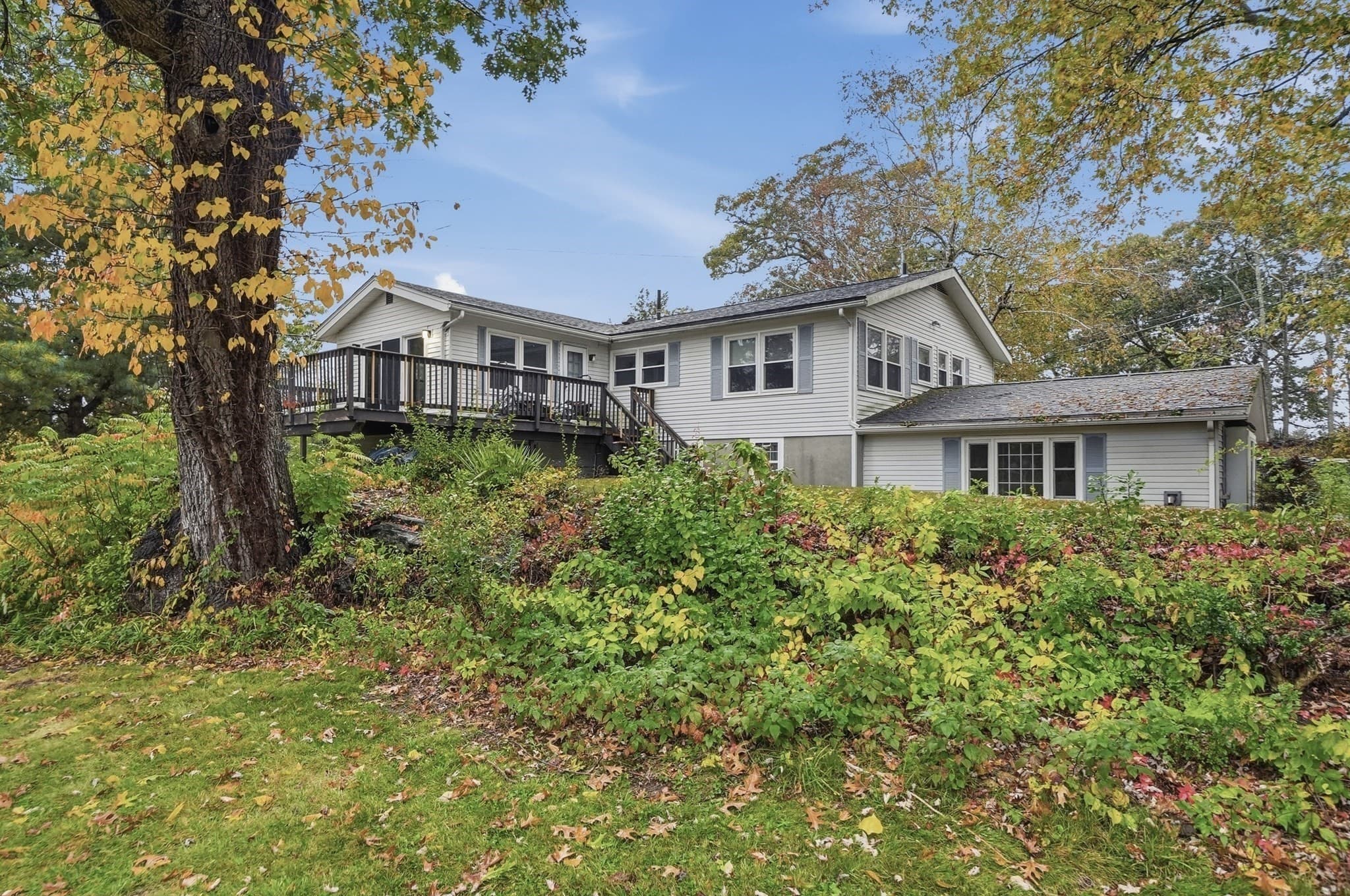 Single Family Residence at 160 Millbury Street, Auburn MA 01501, photo 2 of 38