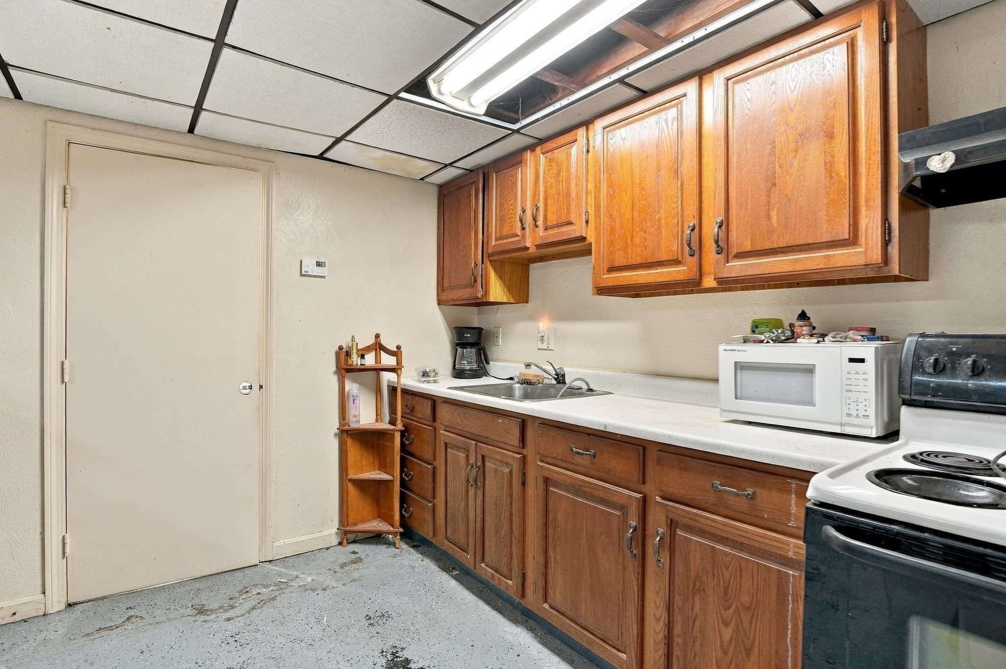 Single Family Residence at 160 Millbury Street, Auburn MA 01501, photo 29 of 38