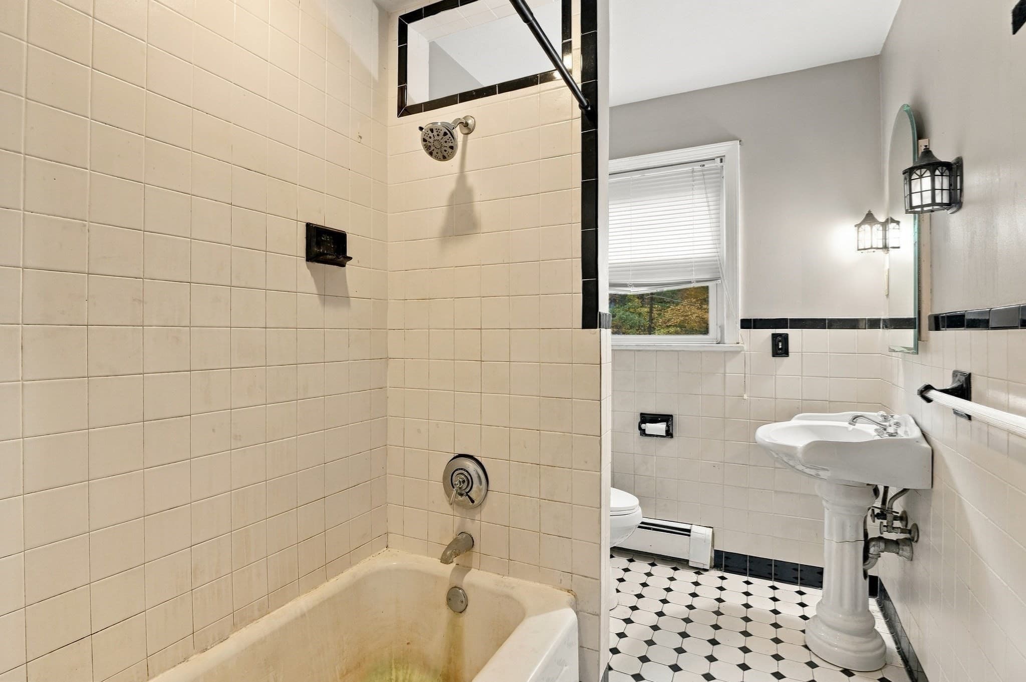 Single Family Residence at 160 Millbury Street, Auburn MA 01501, photo 21 of 38