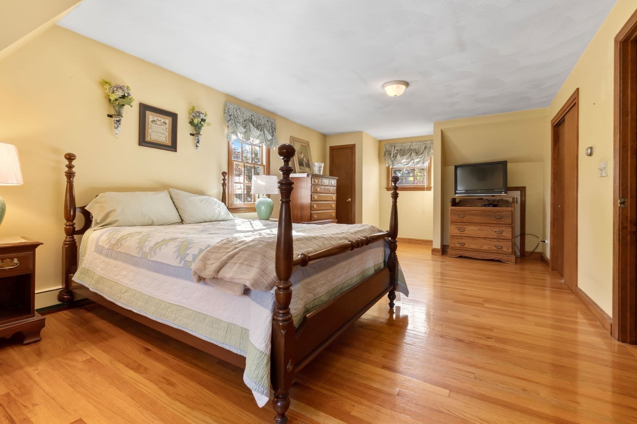 Single Family Residence at 3 Anthony Ln, Danvers MA 01923, photo 26 of 41