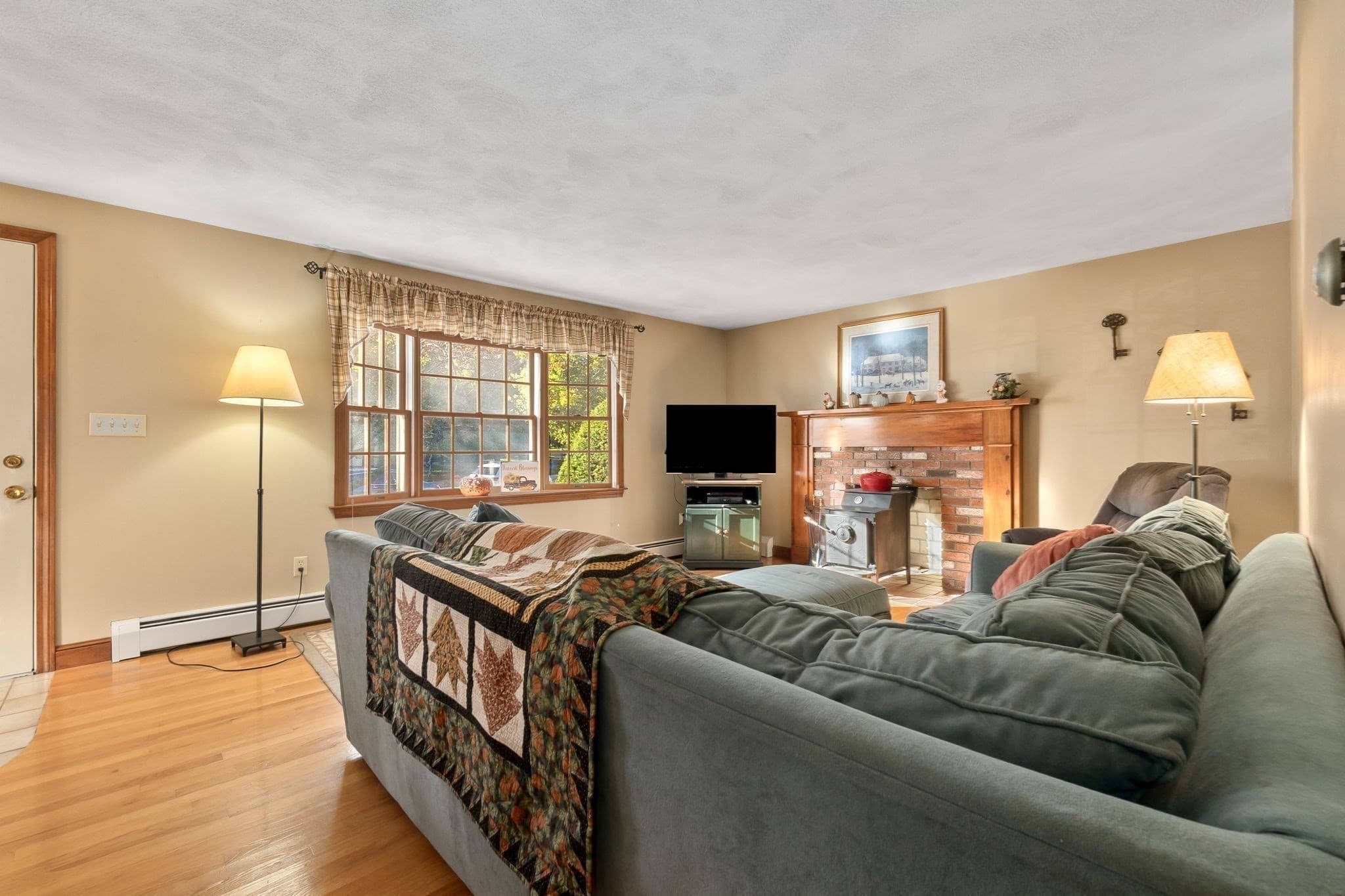 Single Family Residence at 3 Anthony Ln, Danvers MA 01923, photo 19 of 41
