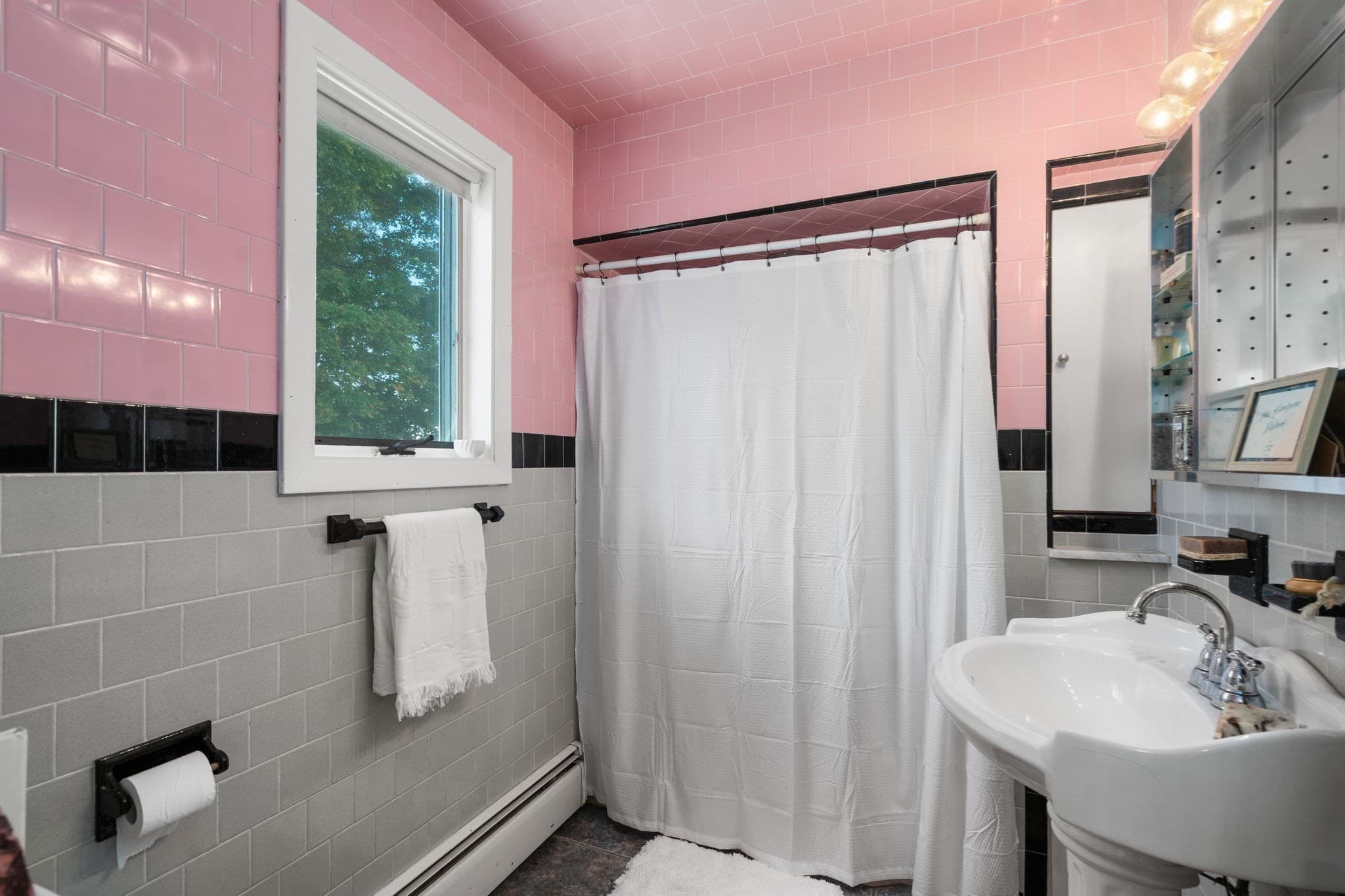 Single Family Residence at 29 Lexington Ave, Attleboro MA 02703, photo 15 of 26