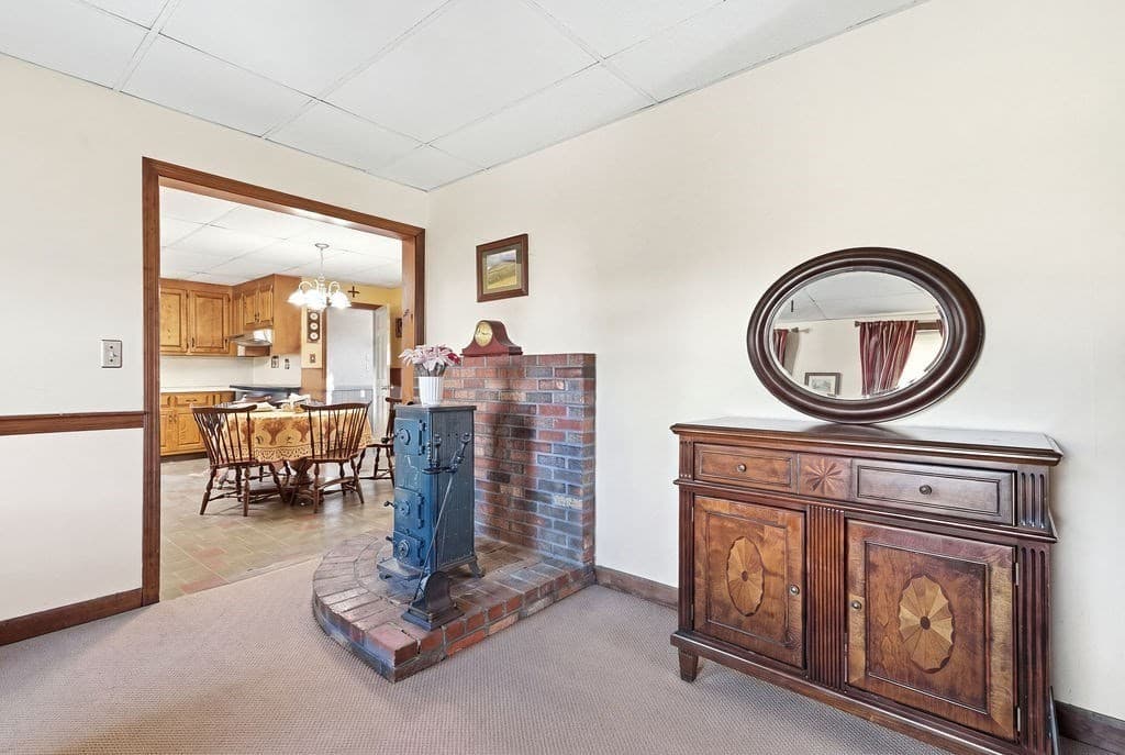 Single Family Residence at 929 S Franklin St., Holbrook MA 02343, photo 6 of 20