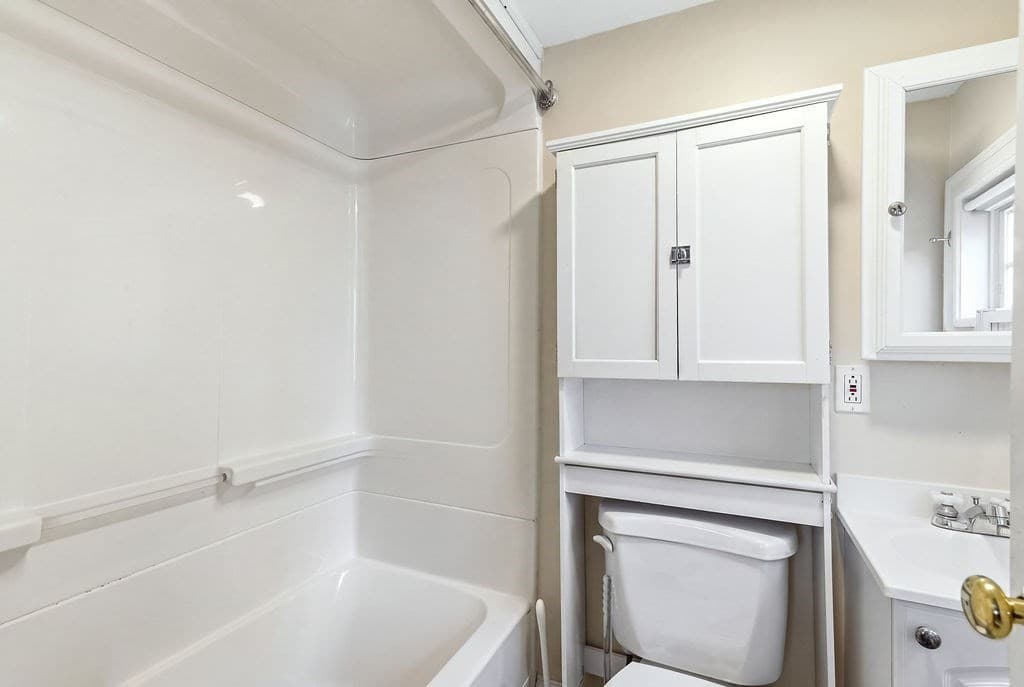Single Family Residence at 929 S Franklin St., Holbrook MA 02343, photo 17 of 20