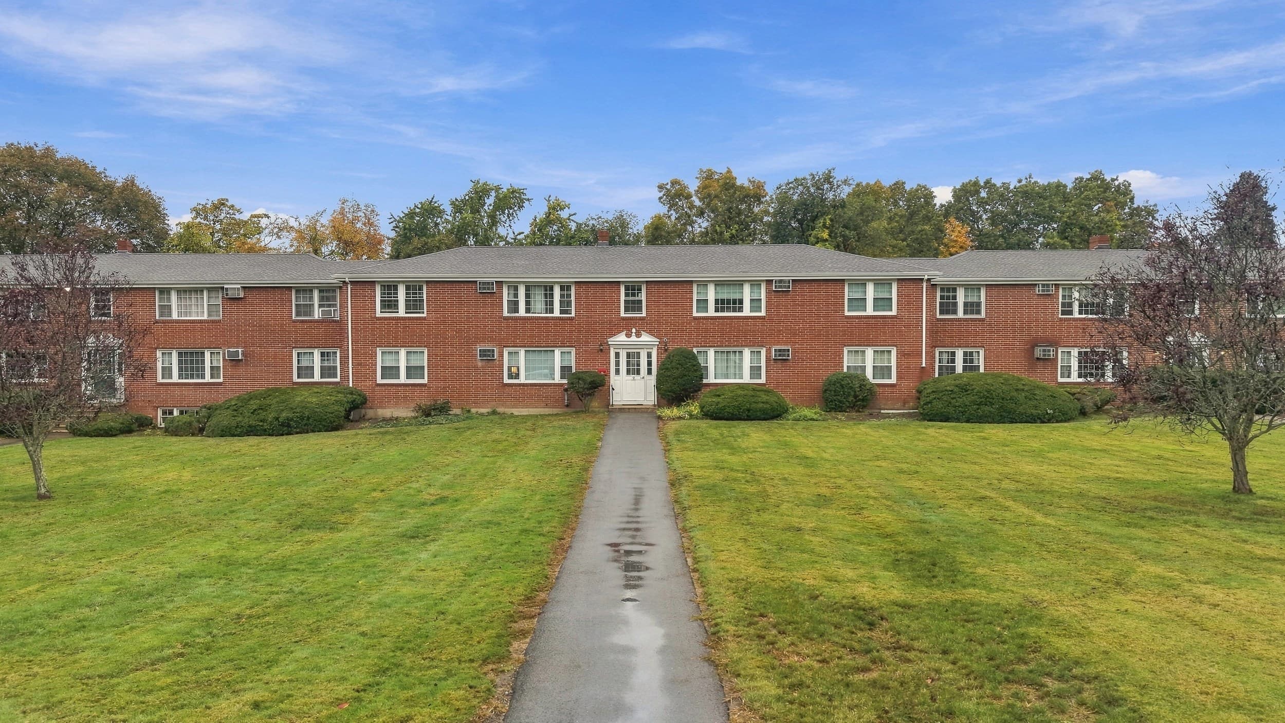 Condominium at 9 Myles Standish Drive # 8, Haverhill MA 01830, photo 3 of 33