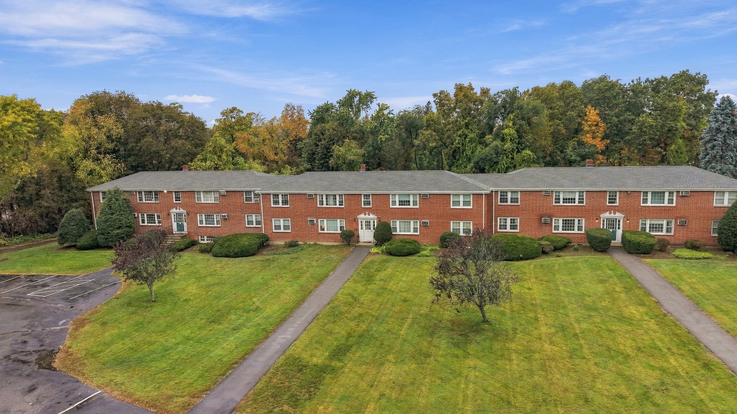 Condominium at 9 Myles Standish Drive # 8, Haverhill MA 01830, photo 5 of 33