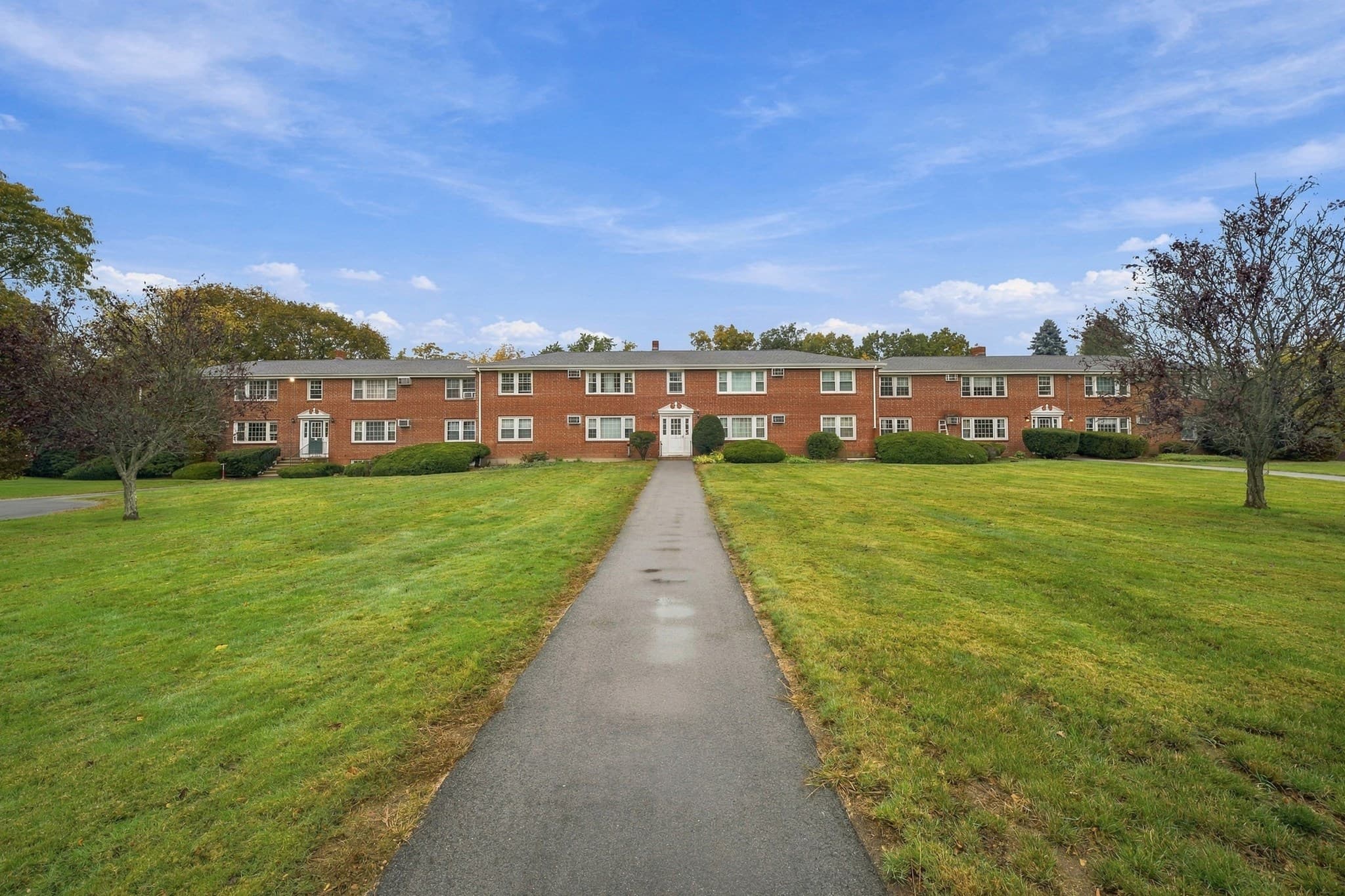 Condominium at 9 Myles Standish Drive # 8, Haverhill MA 01830, photo 11 of 33