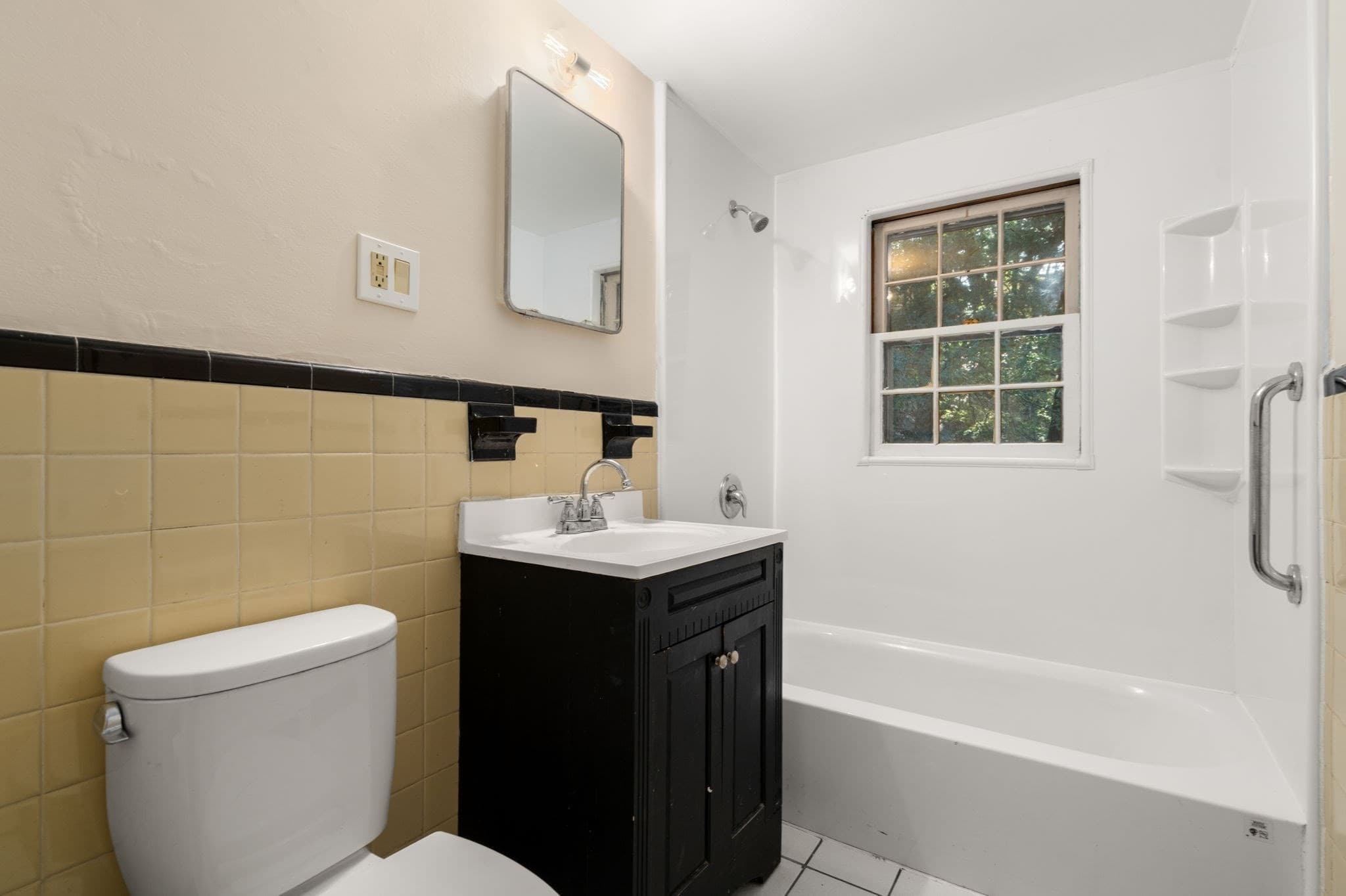 2 Family - 2 Units Up/Down at 44 Mount Vernon, Boston MA 02135, photo 16 of 18