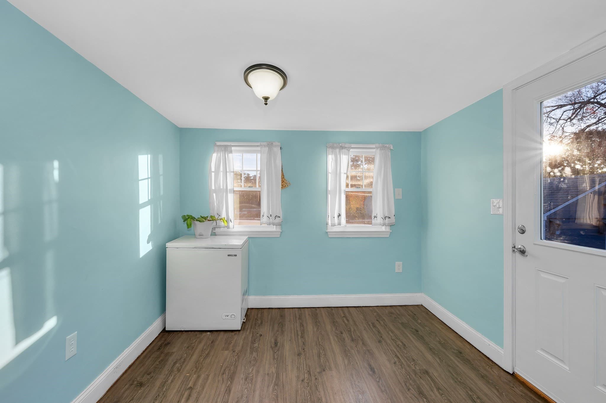 Single Family Residence at 100 Hilltop Rd, Dracut MA 01826, photo 12 of 33