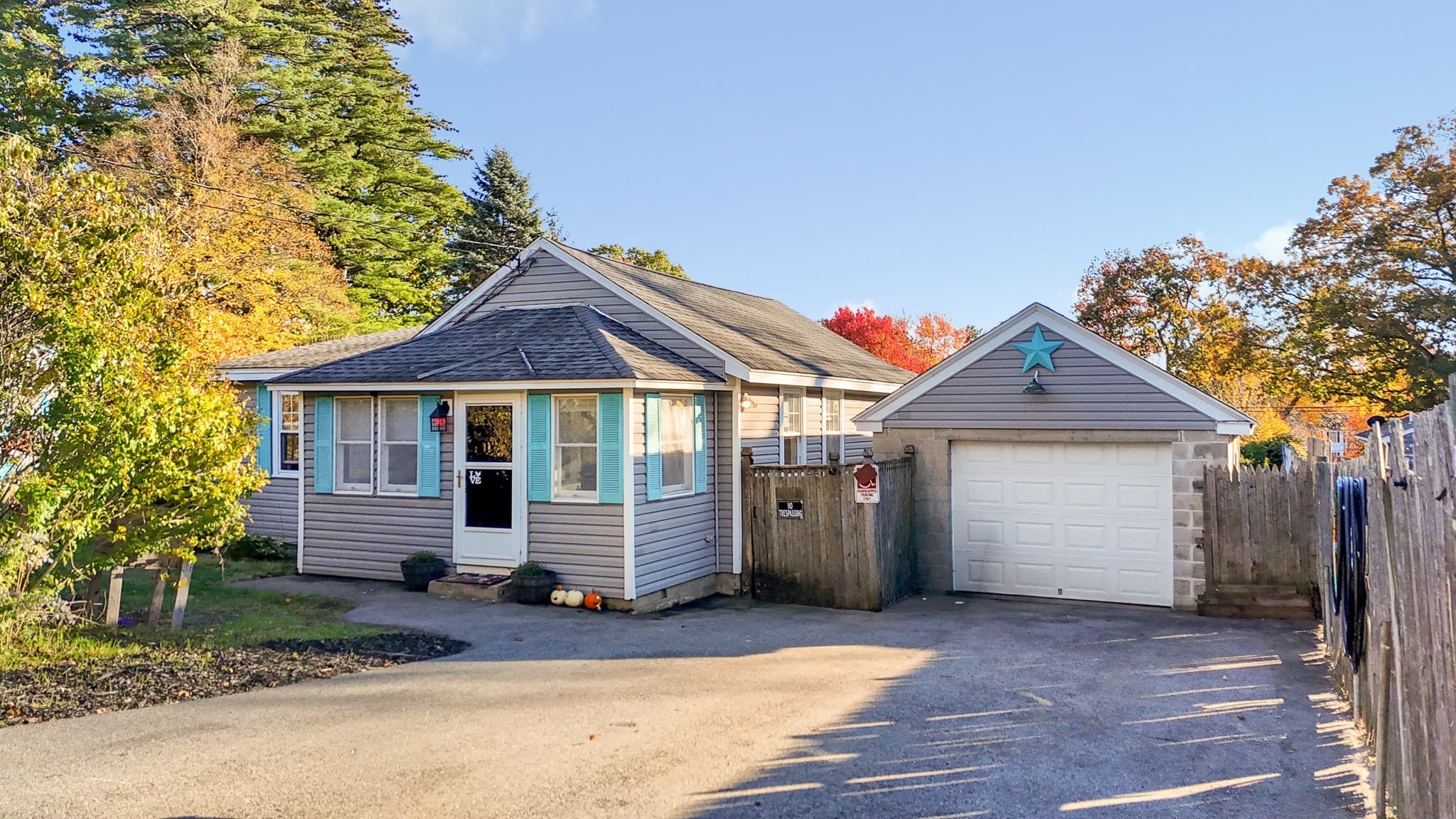 100 Hilltop Rd, Dracut MA 01826