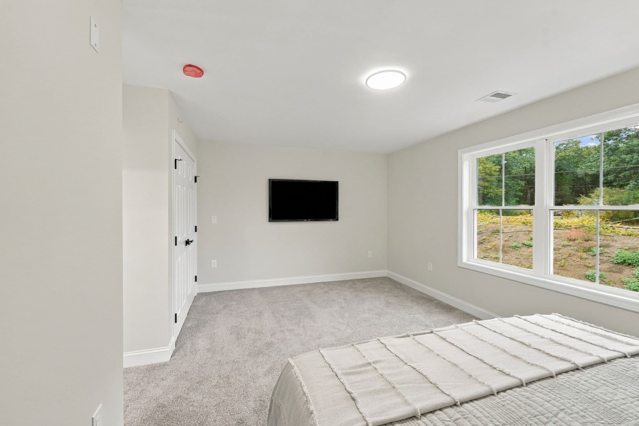 Condominium at 41 Homeward Avenue # A, Uxbridge MA 01569, photo 22 of 42