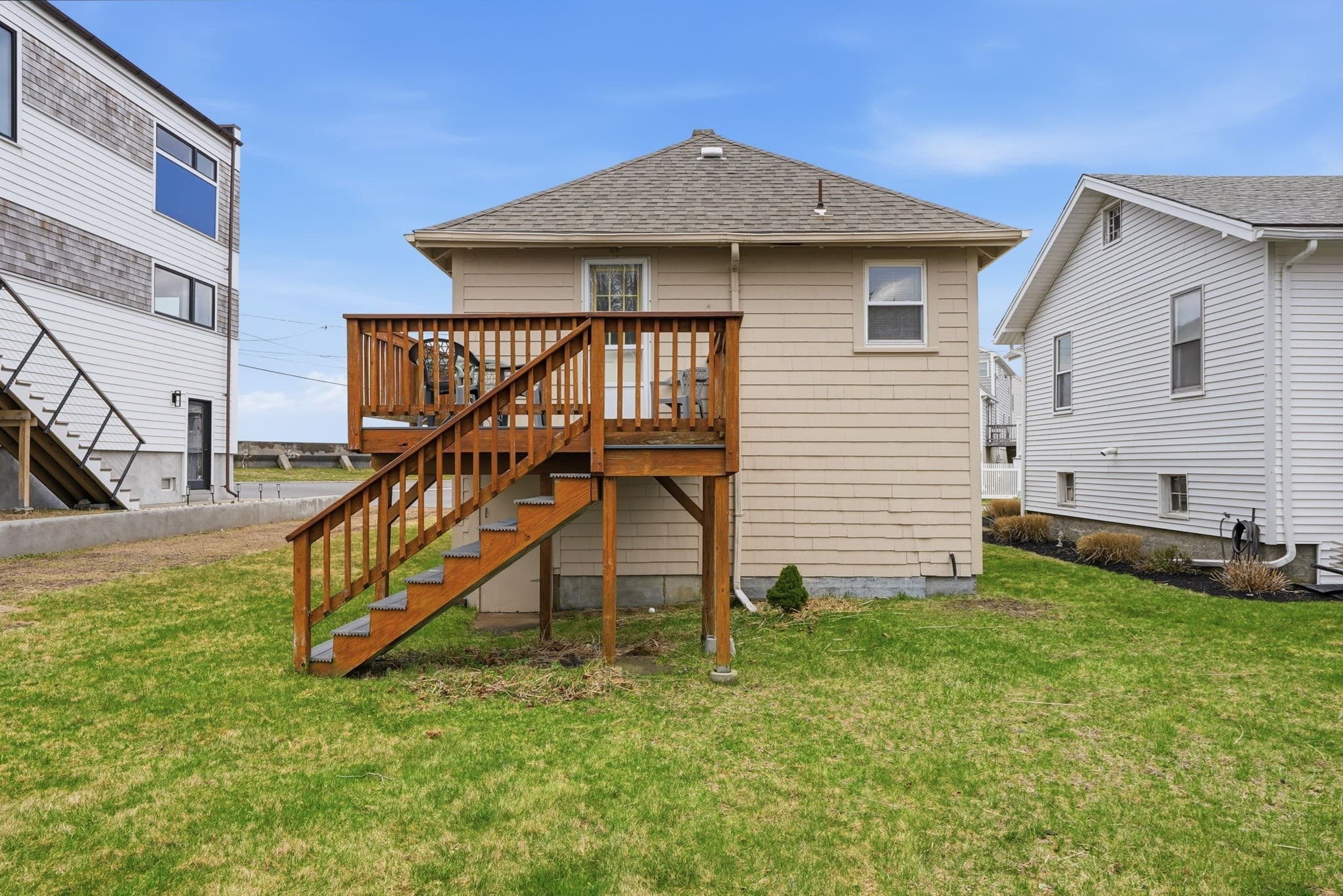 Single Family Residence at 6 Touraine Ave, Hull MA 02045, photo 23 of 41