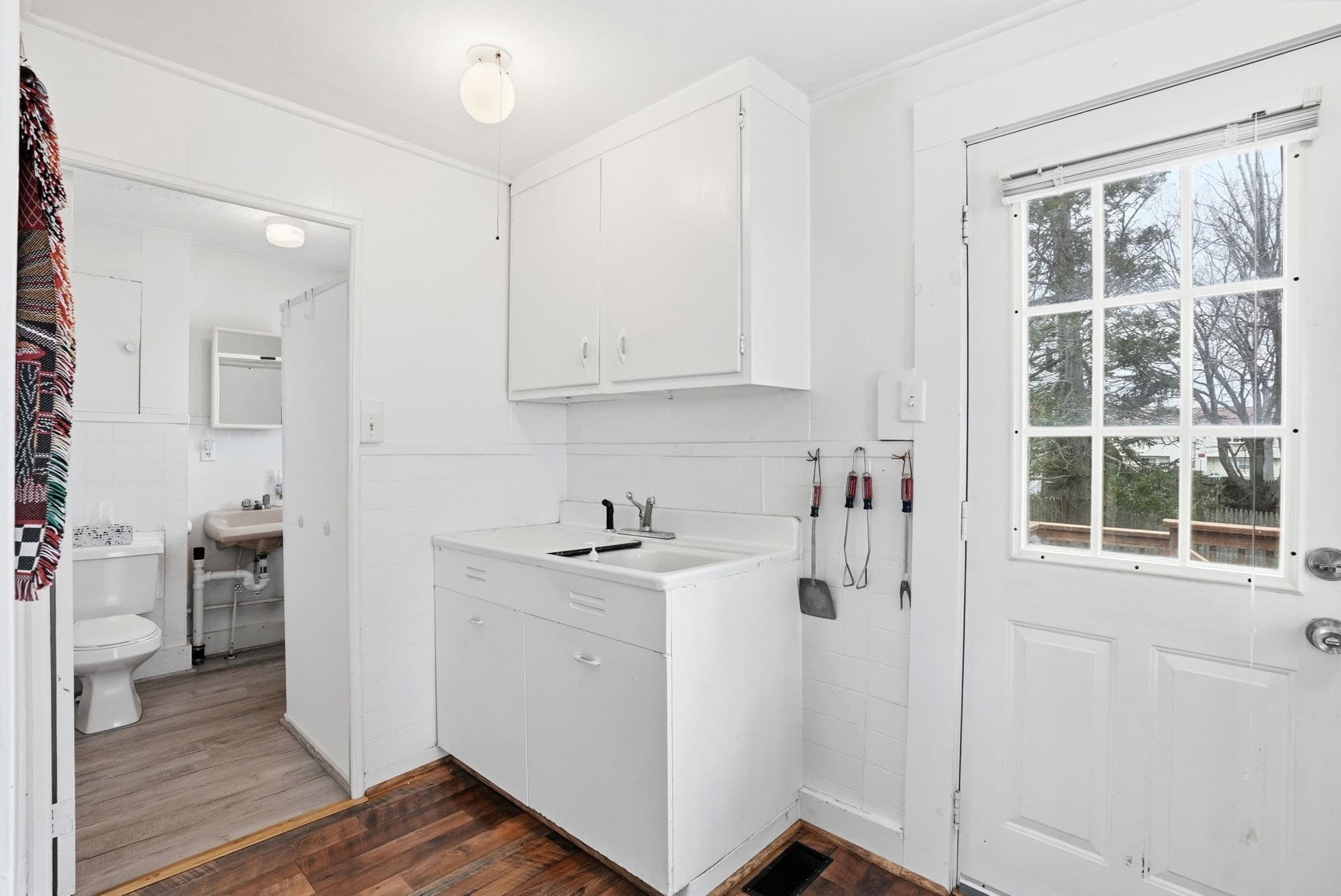 Single Family Residence at 6 Touraine Ave, Hull MA 02045, photo 14 of 41