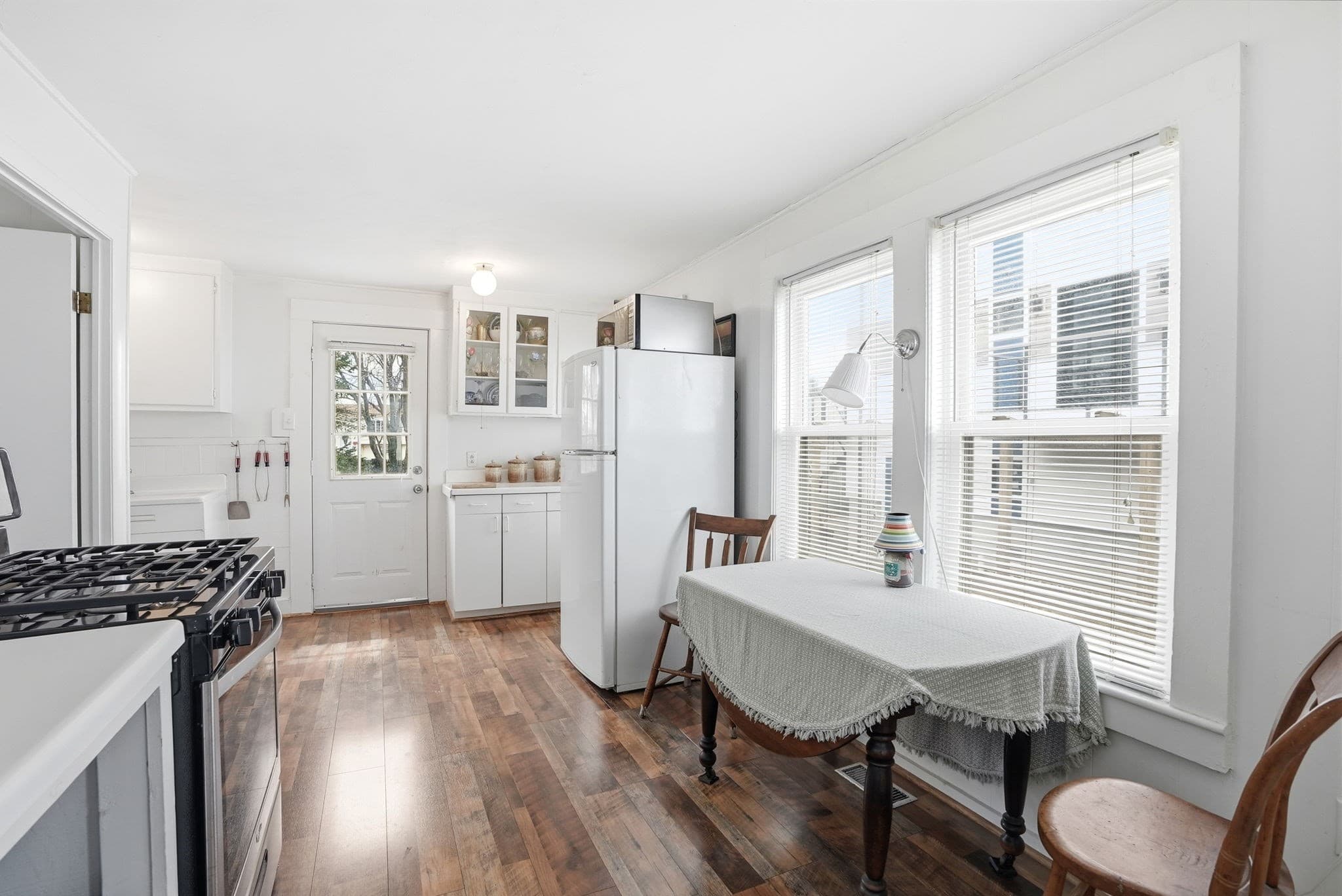 Single Family Residence at 6 Touraine Ave, Hull MA 02045, photo 11 of 41
