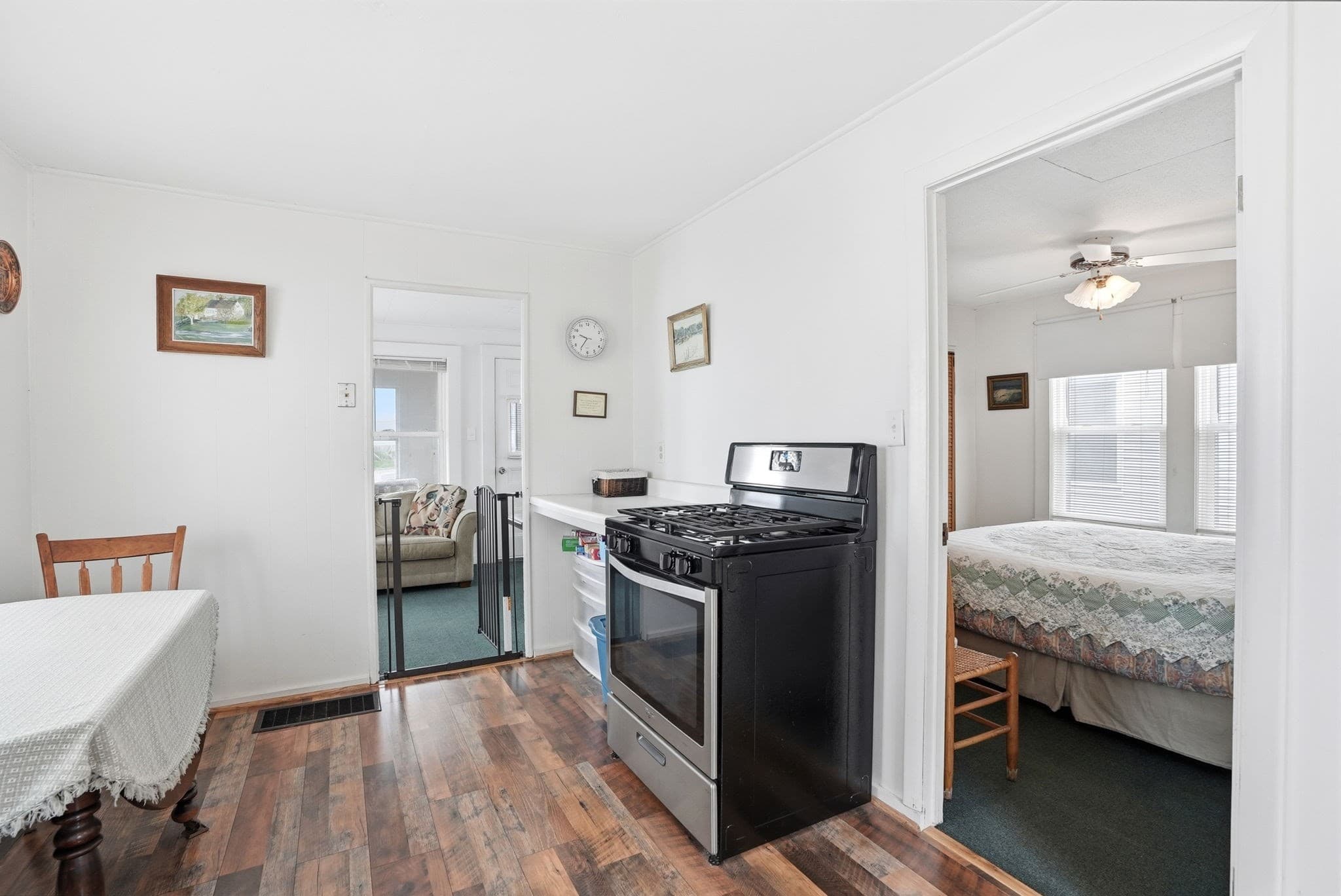 Single Family Residence at 6 Touraine Ave, Hull MA 02045, photo 8 of 41