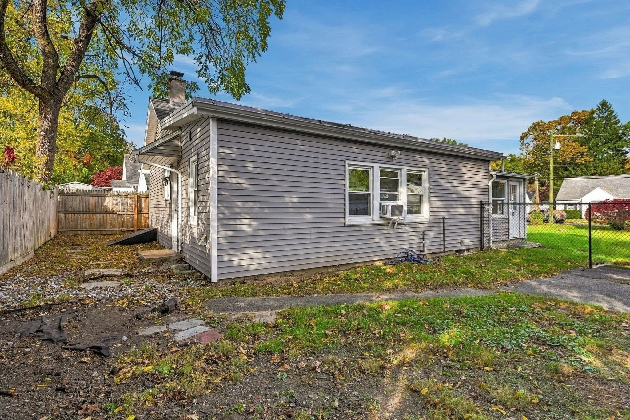 Single Family Residence at 84 Wilton St, Springfield MA 01109, photo 27 of 30